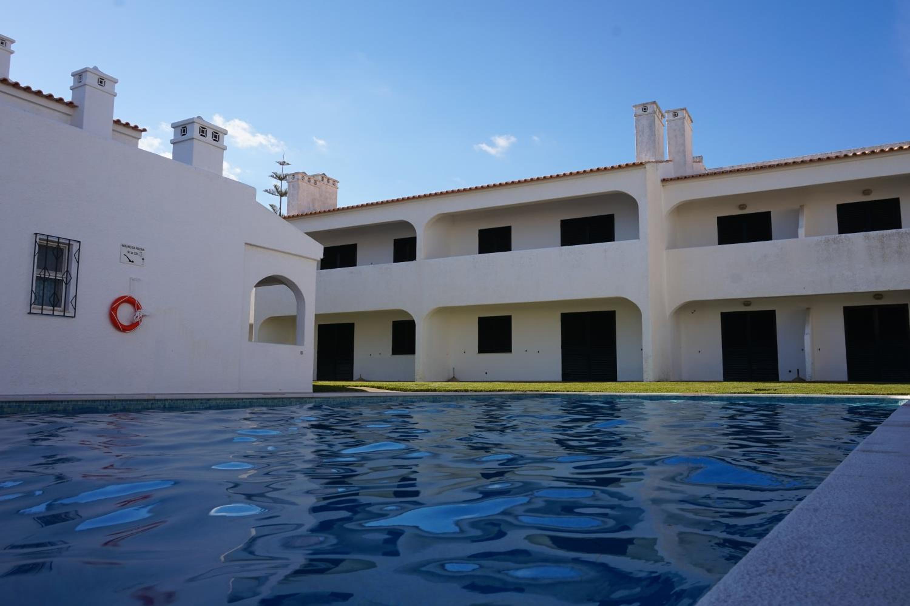 Modern Pool Apartment, Vilamoura view 3