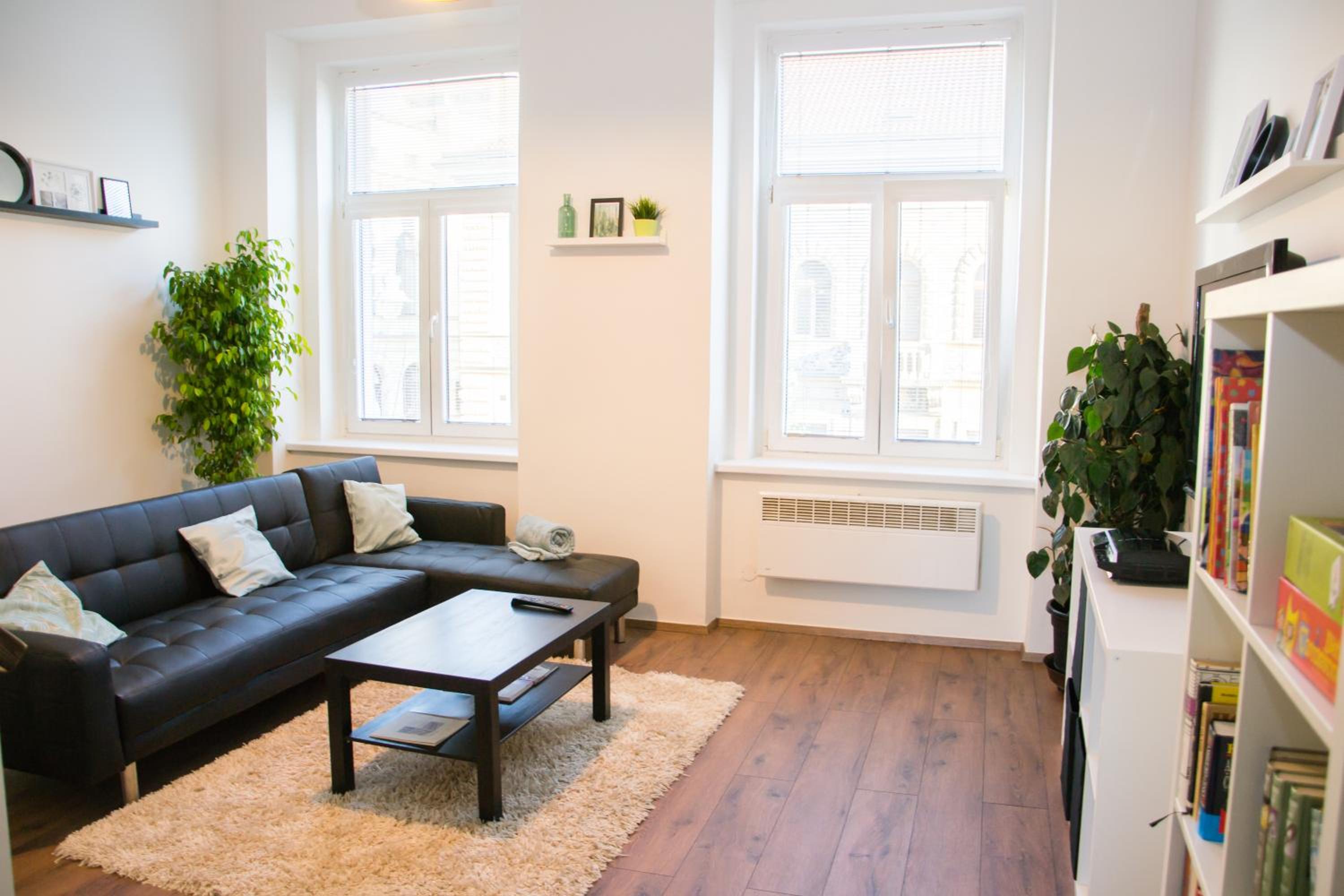 Sunny Aircon Apartment in the Centre of Slaný view 4