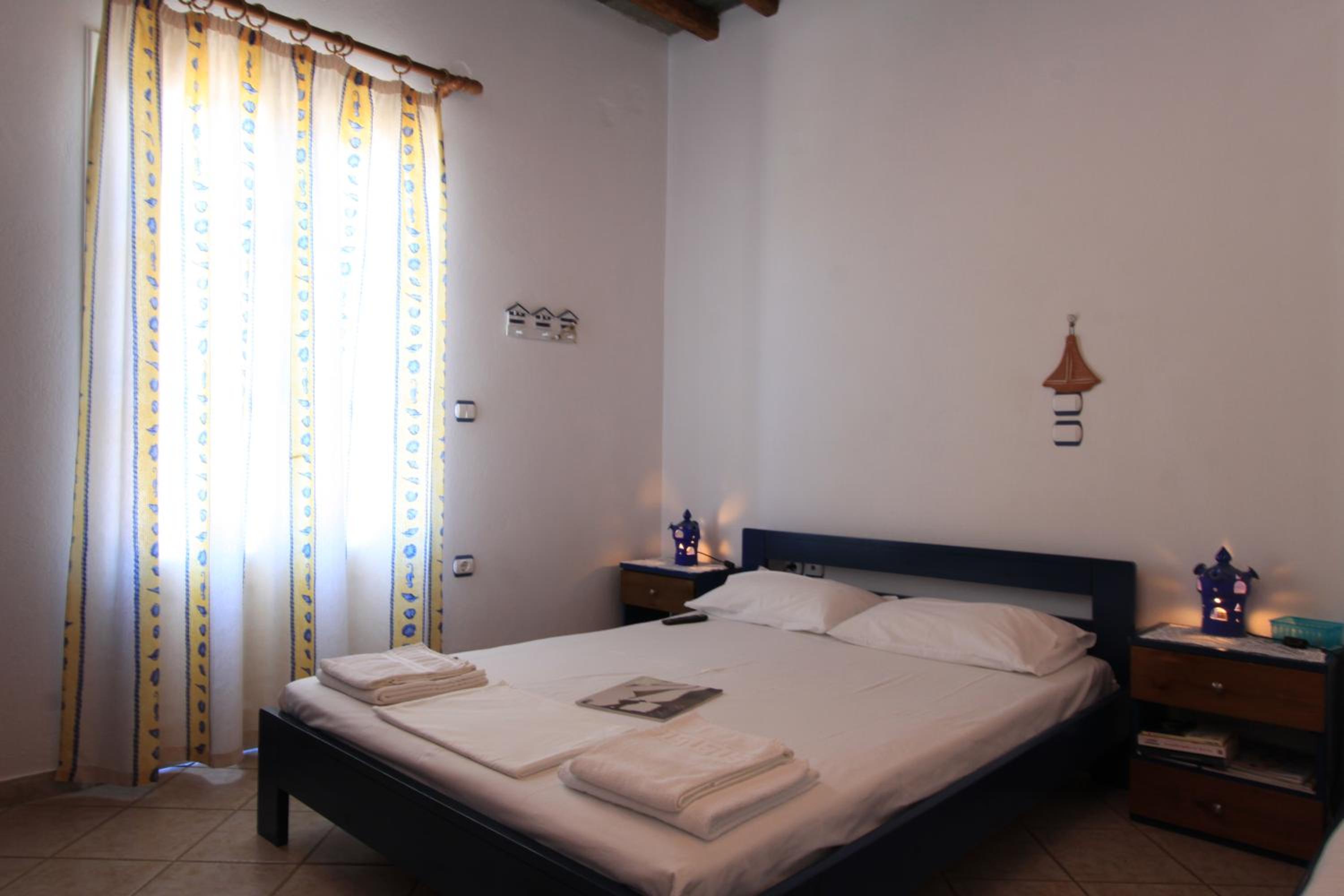 Smaragda Rooms & Studios