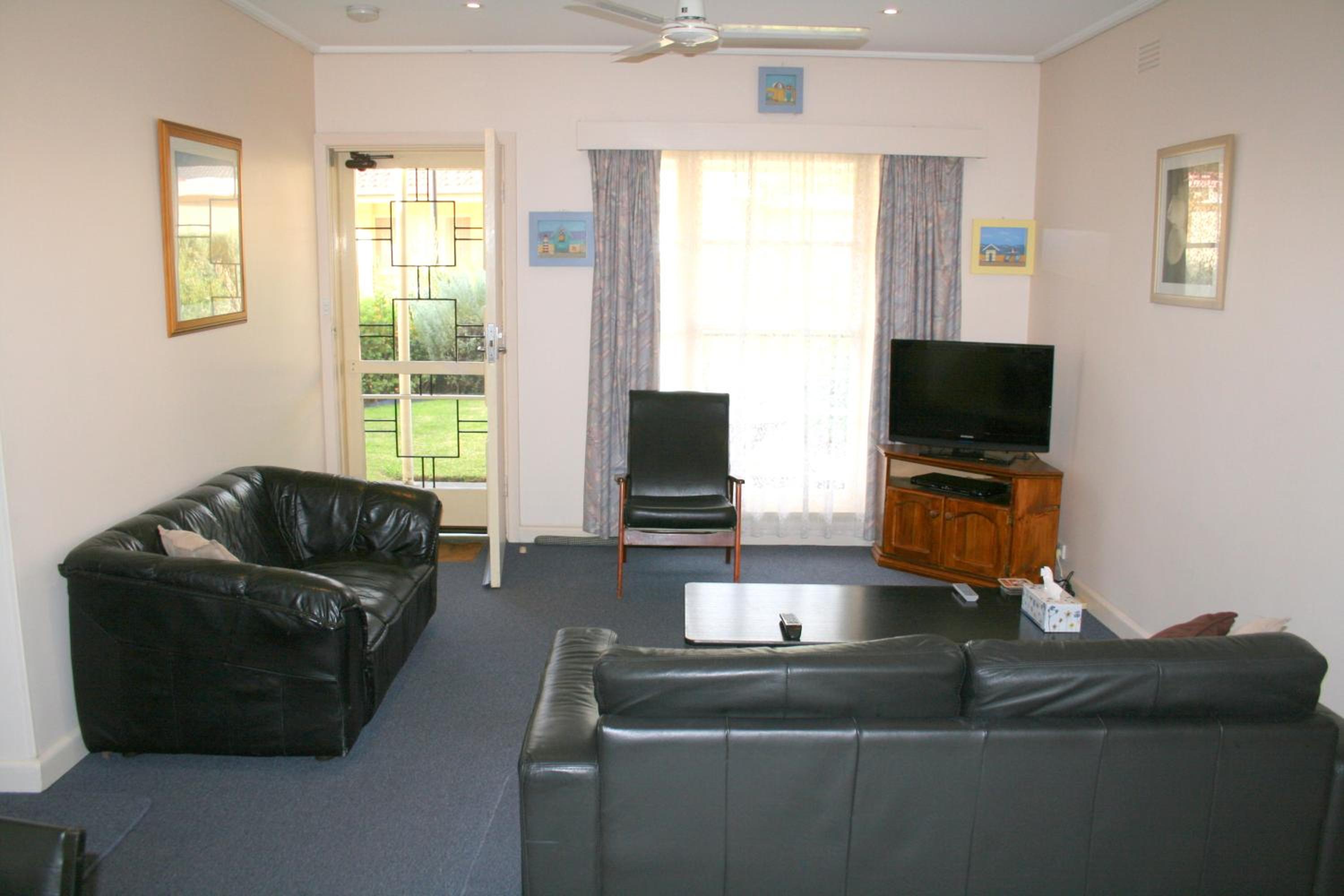 Rosebud Beach Unit 200 mt to Beach Late checkout