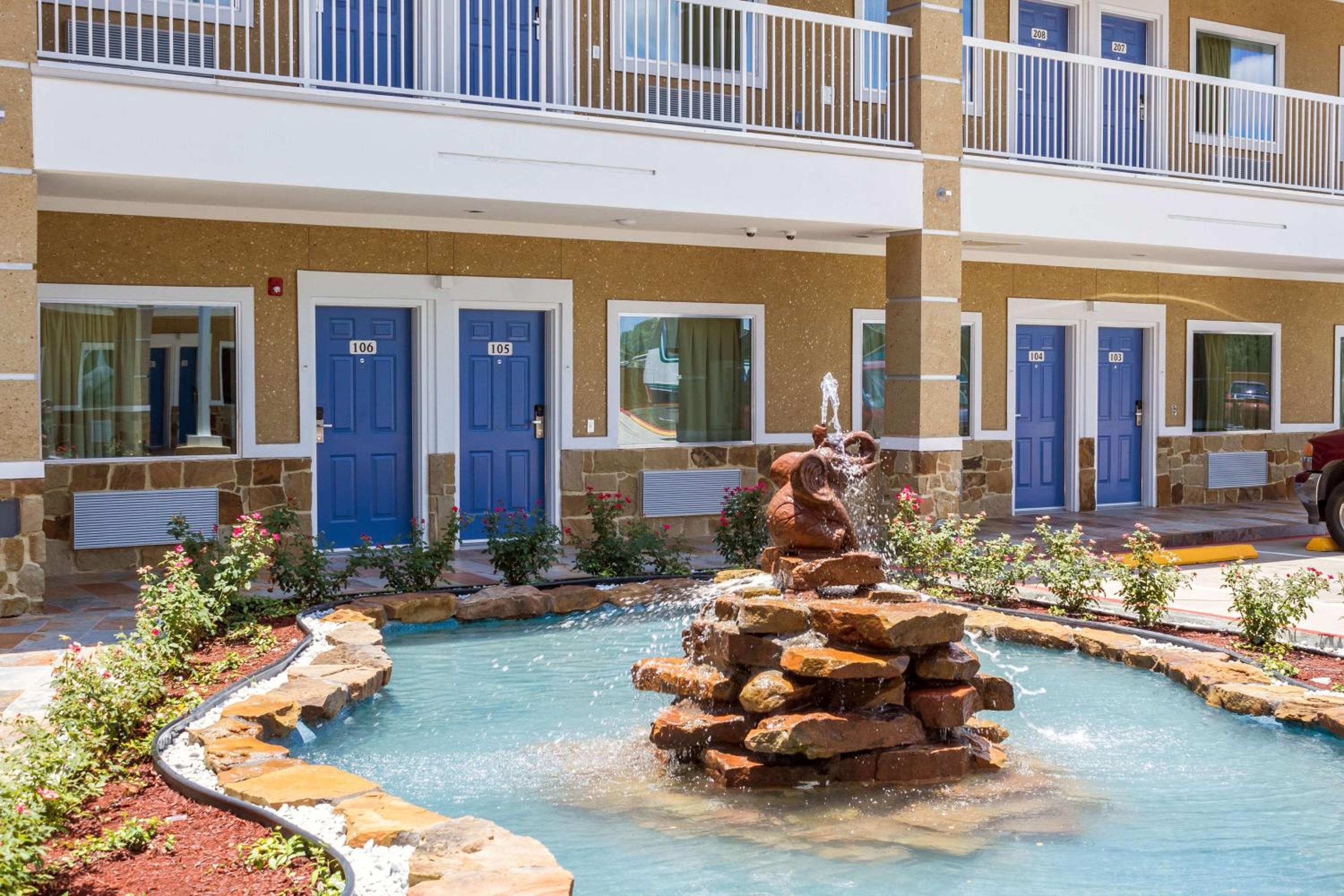 Hotel Motel 6-Houston, TX - North - Image 1