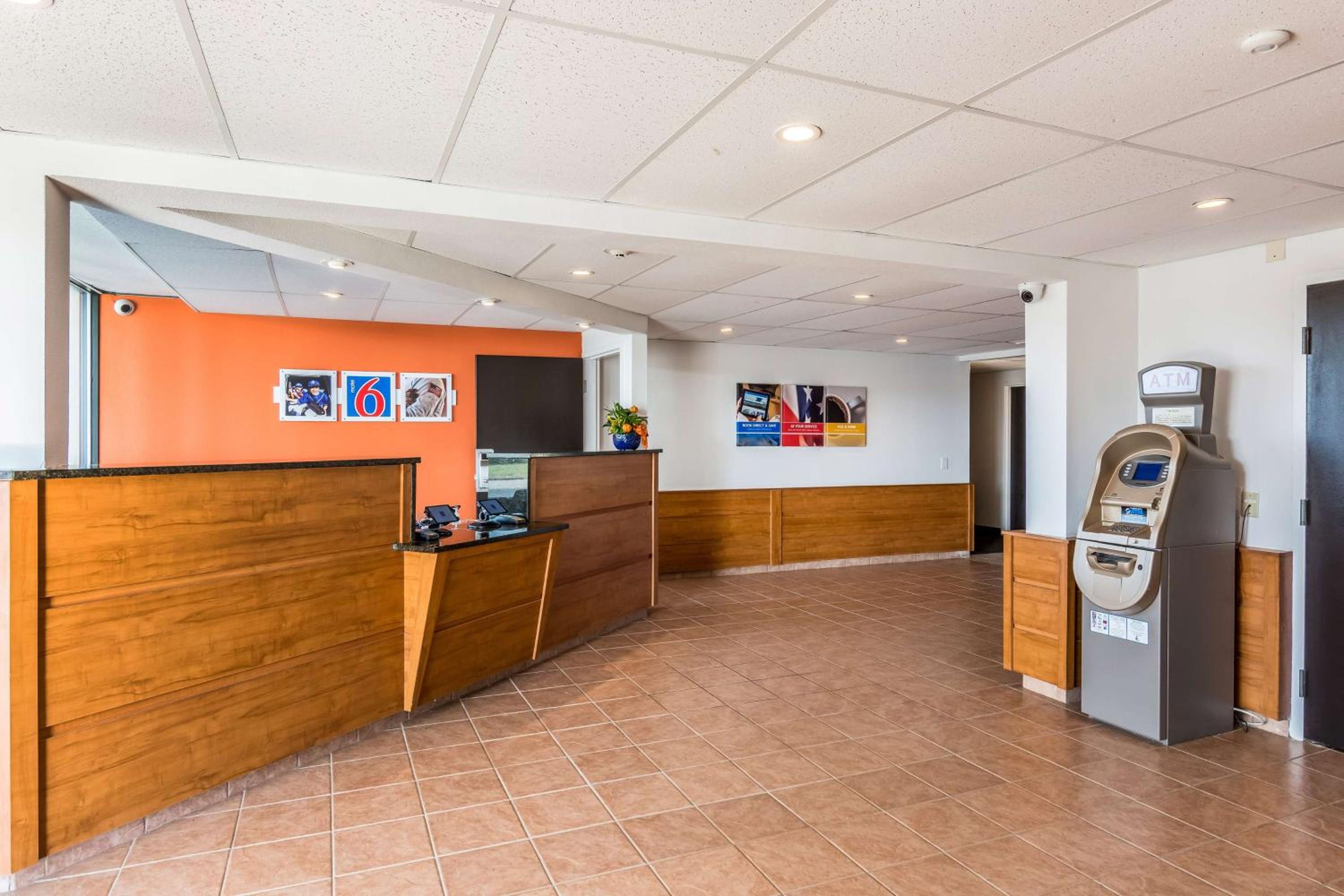 Motel 6 Petersburg, VA - Fort Lee