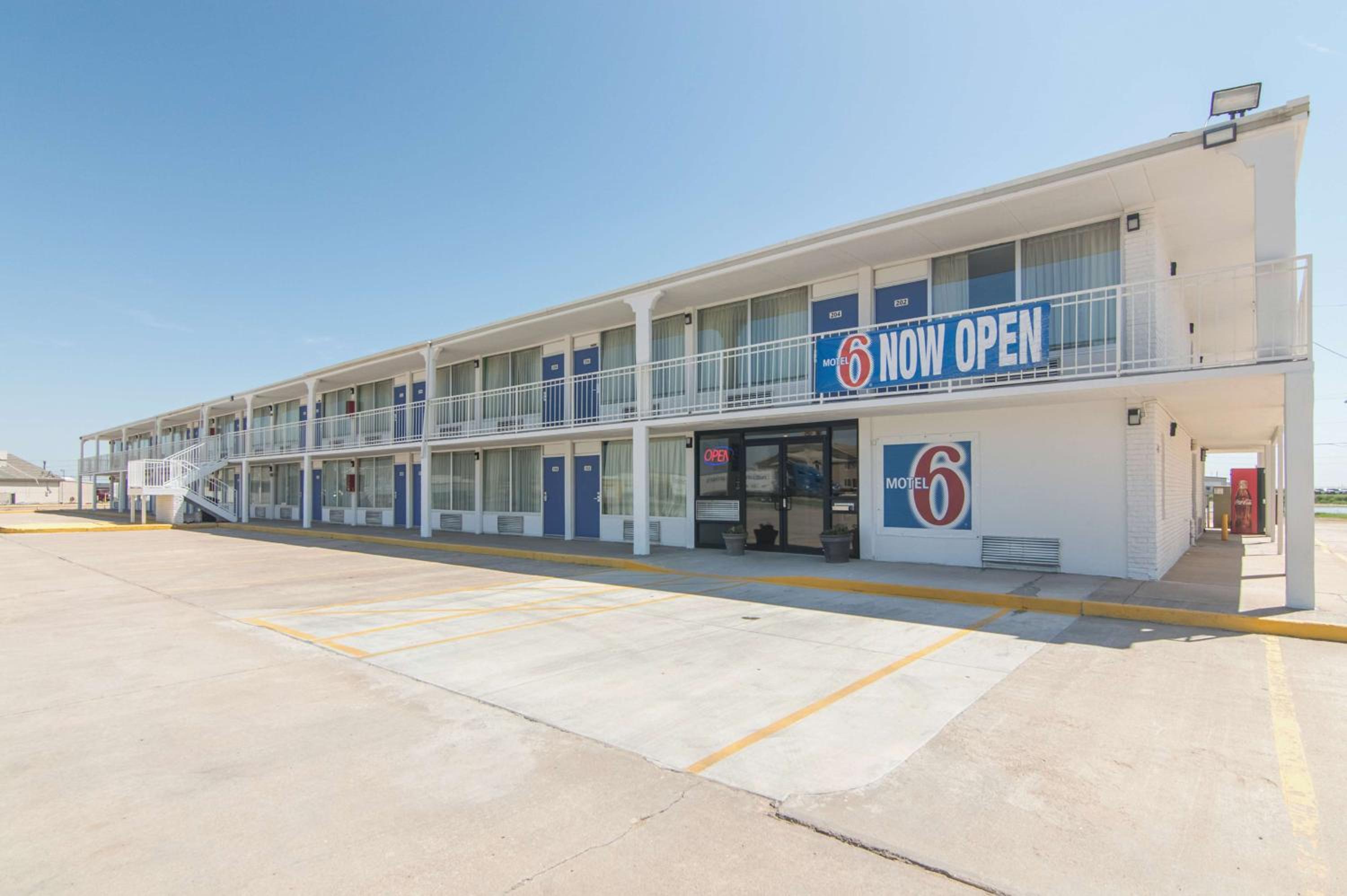 Liberal Vacations - Motel 6-Liberal, KS - Property Image 2
