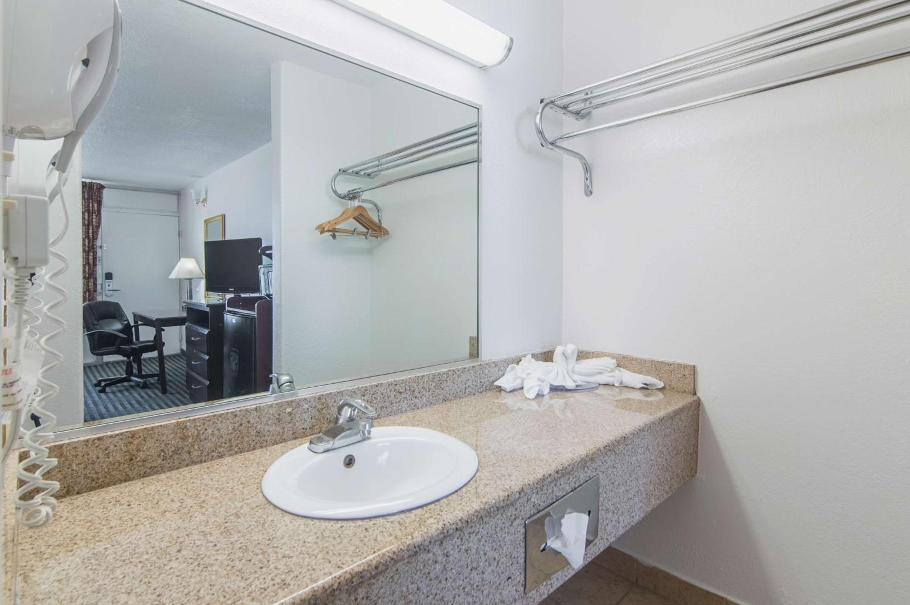 Liberal Vacations - Motel 6-Liberal, KS - Property Image 51