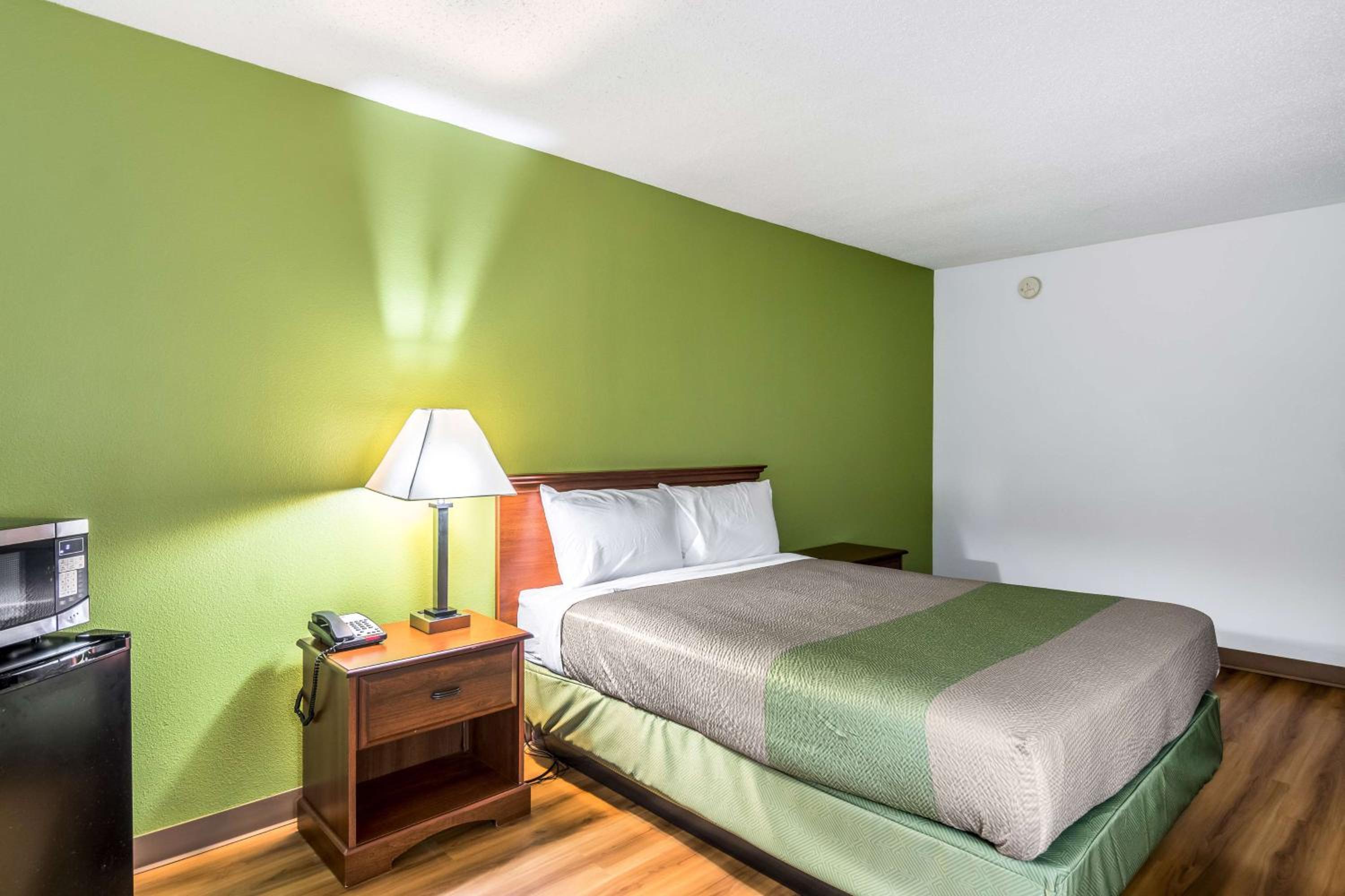 Motel 6 Petersburg, VA - Fort Lee