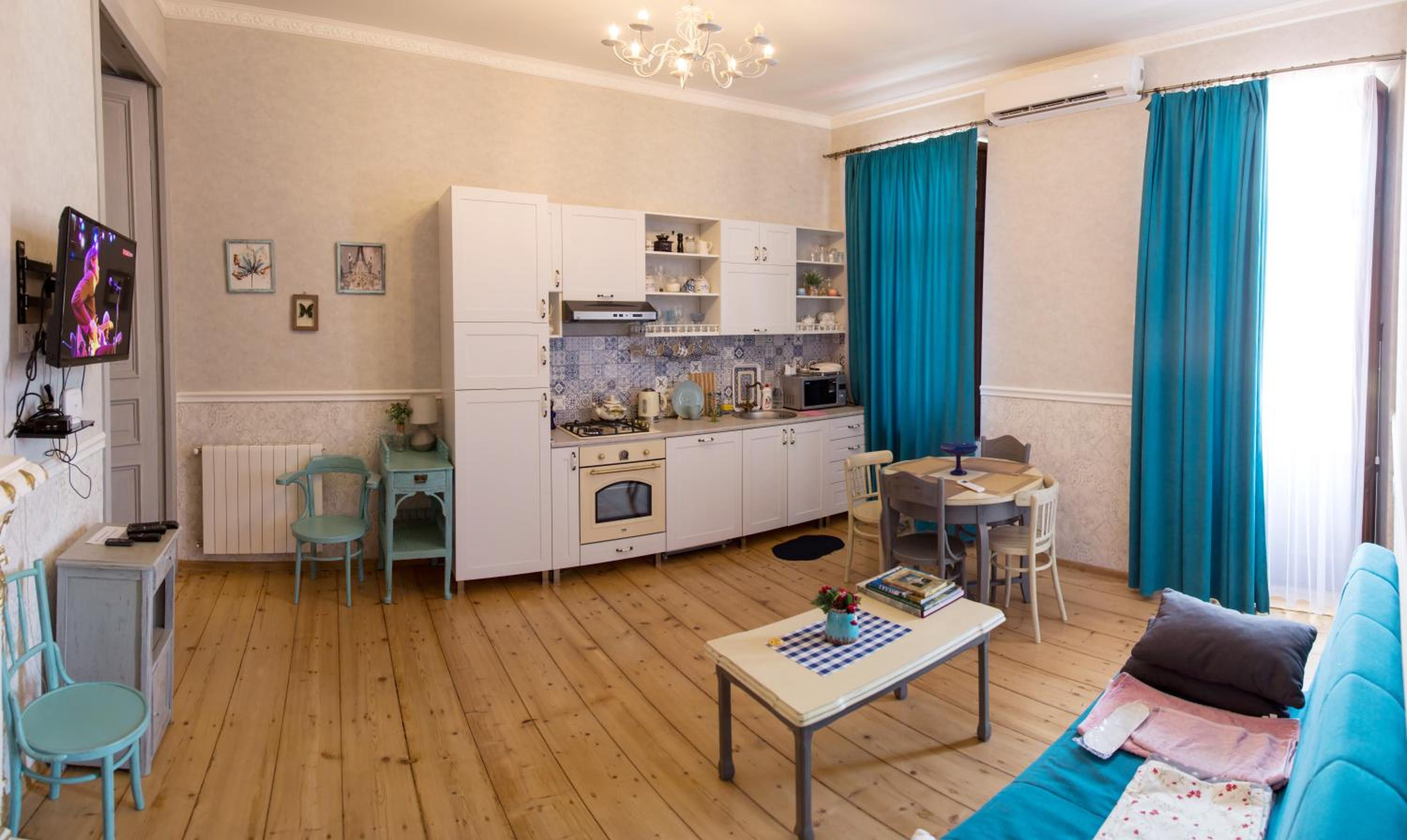 Apartament On Aghmashenebeli 26 view 4