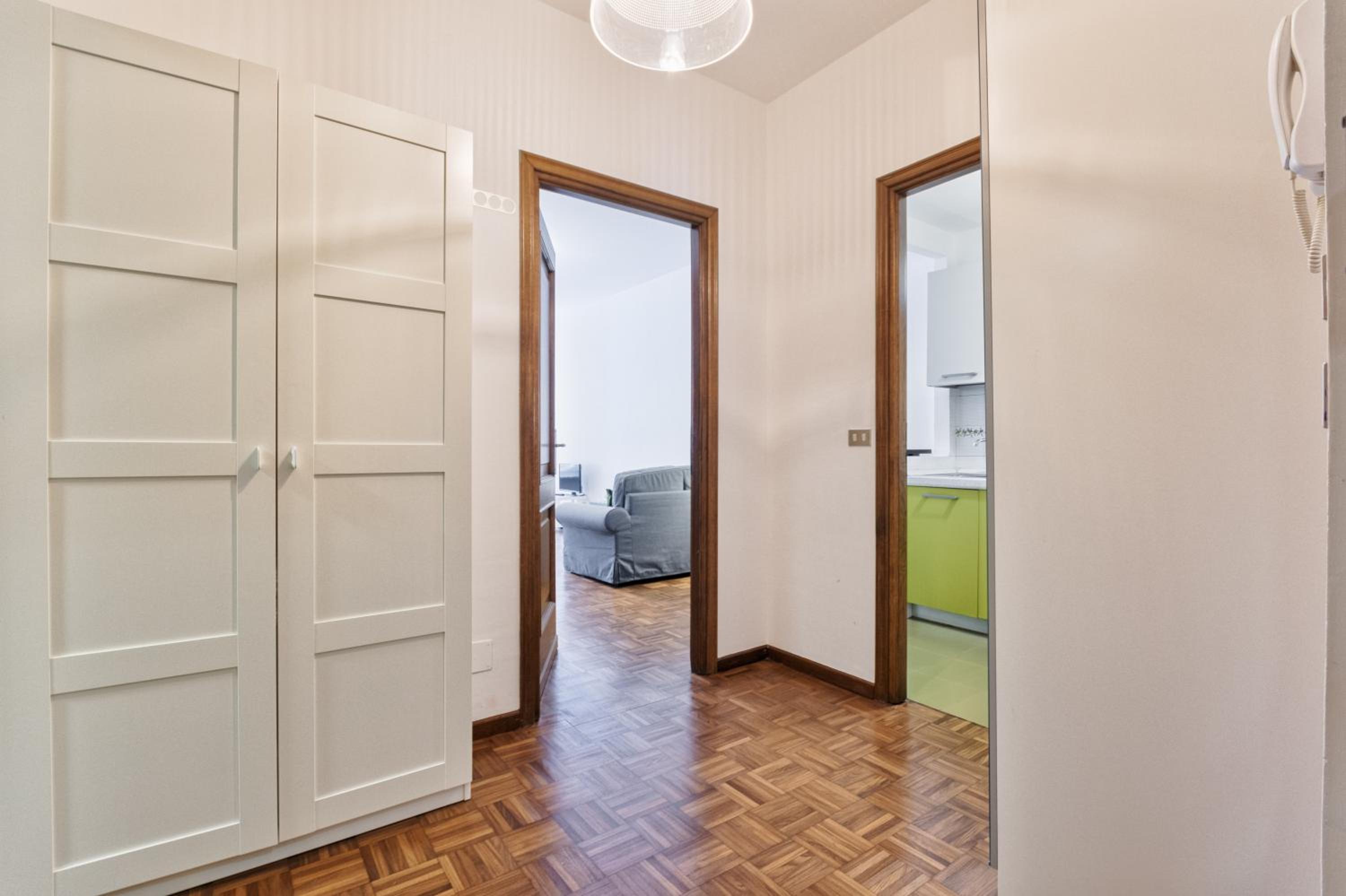 GuestHost - Porta Nuova Shiny Studio Flats
