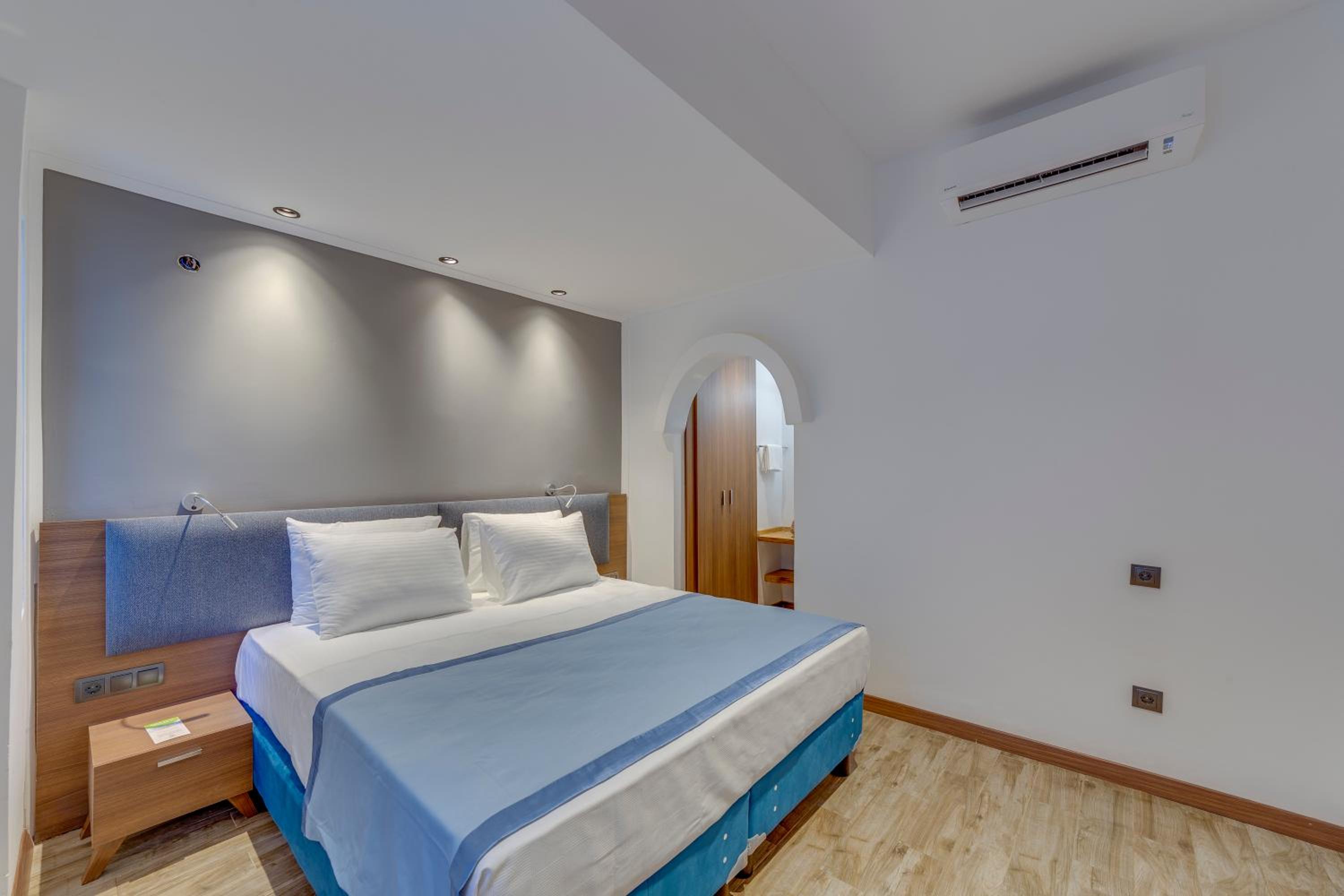 Risus Garden Marina Otel - Image 43