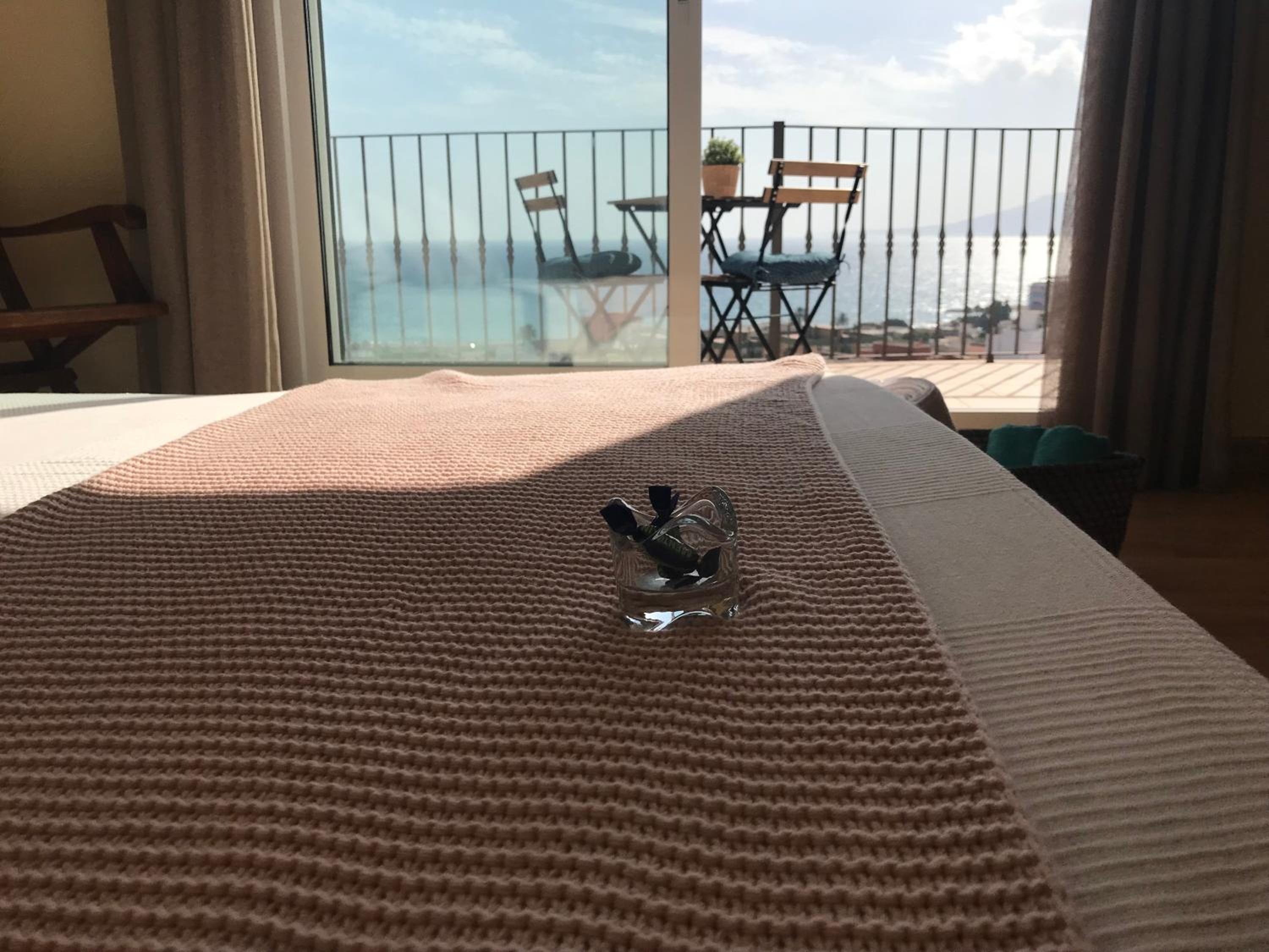 Rooms in Seafront Villa