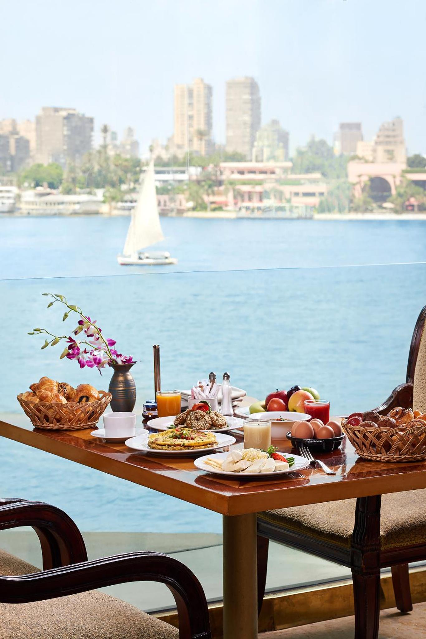 Hilton Cairo Grand Nile 11
