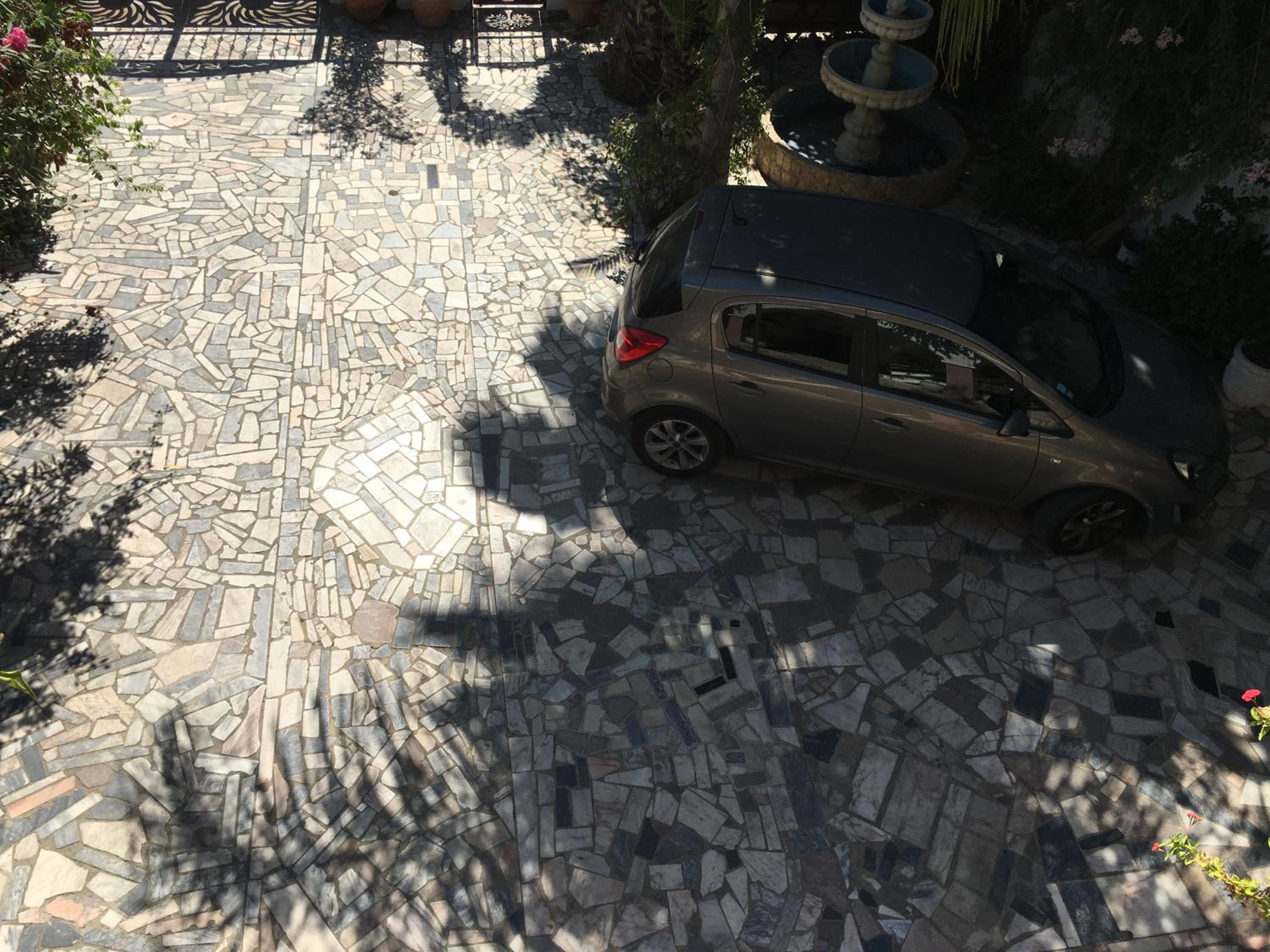 Photo 42