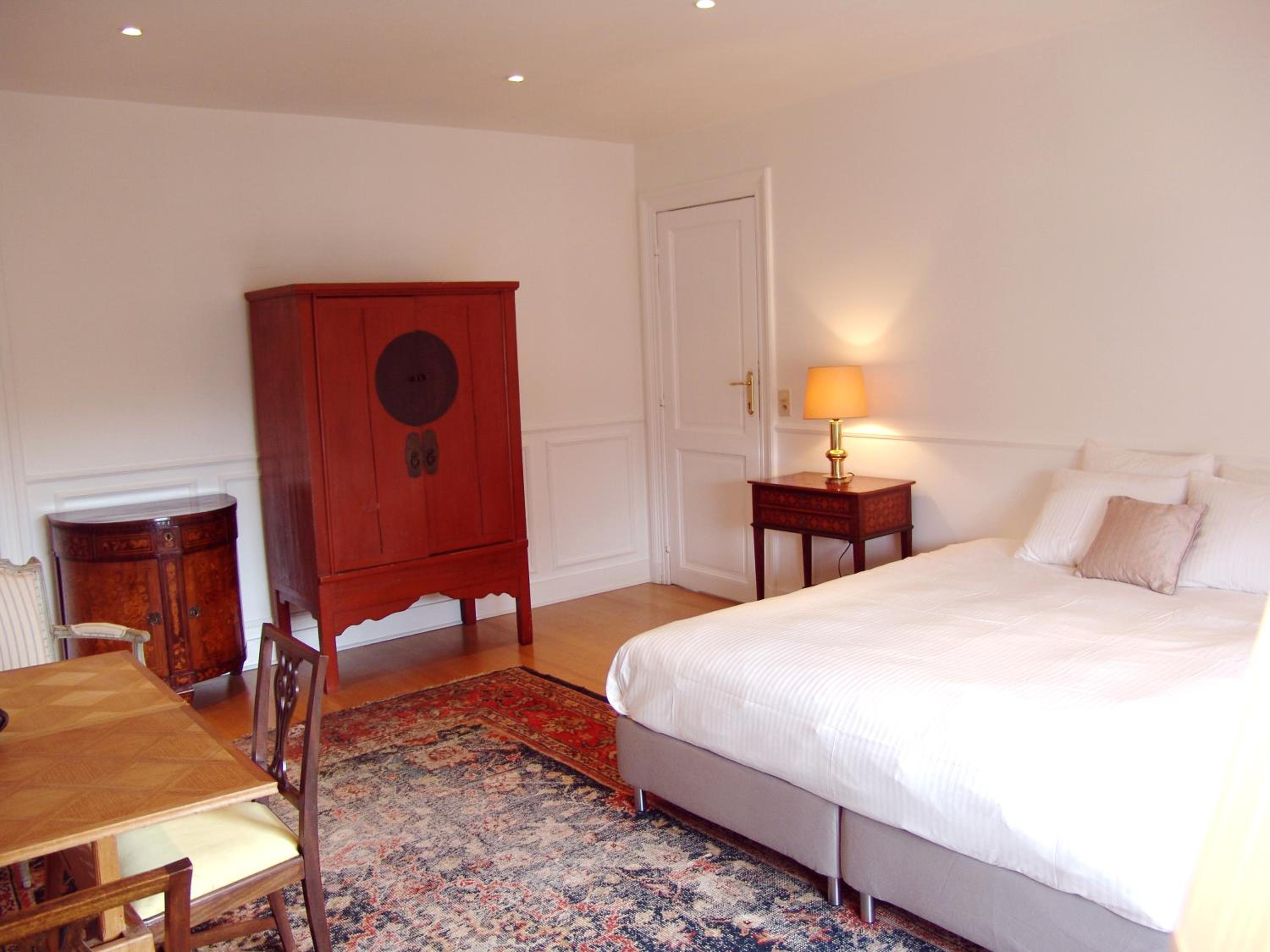 Louise Chatelain suites