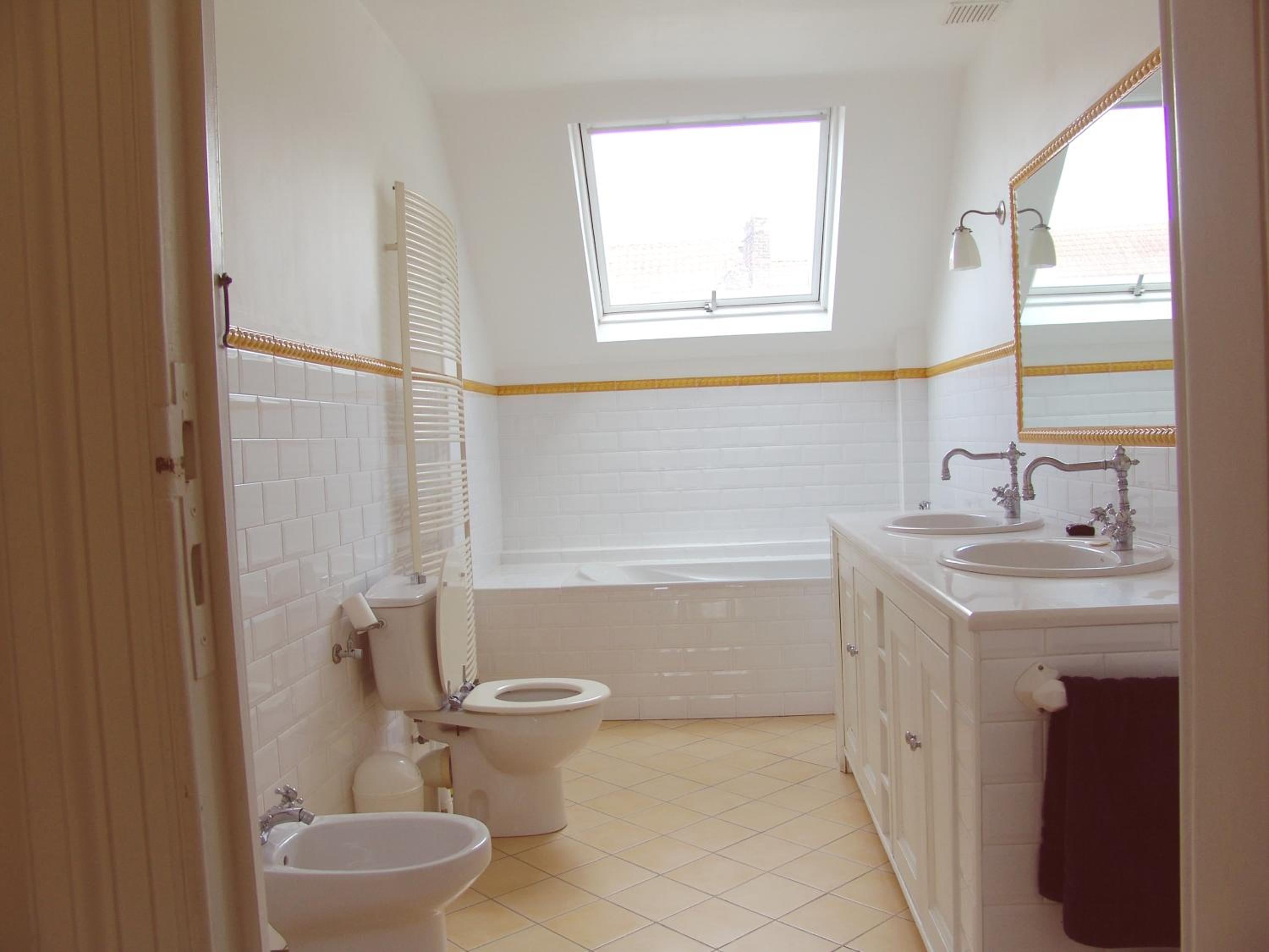 Louise Chatelain suites
