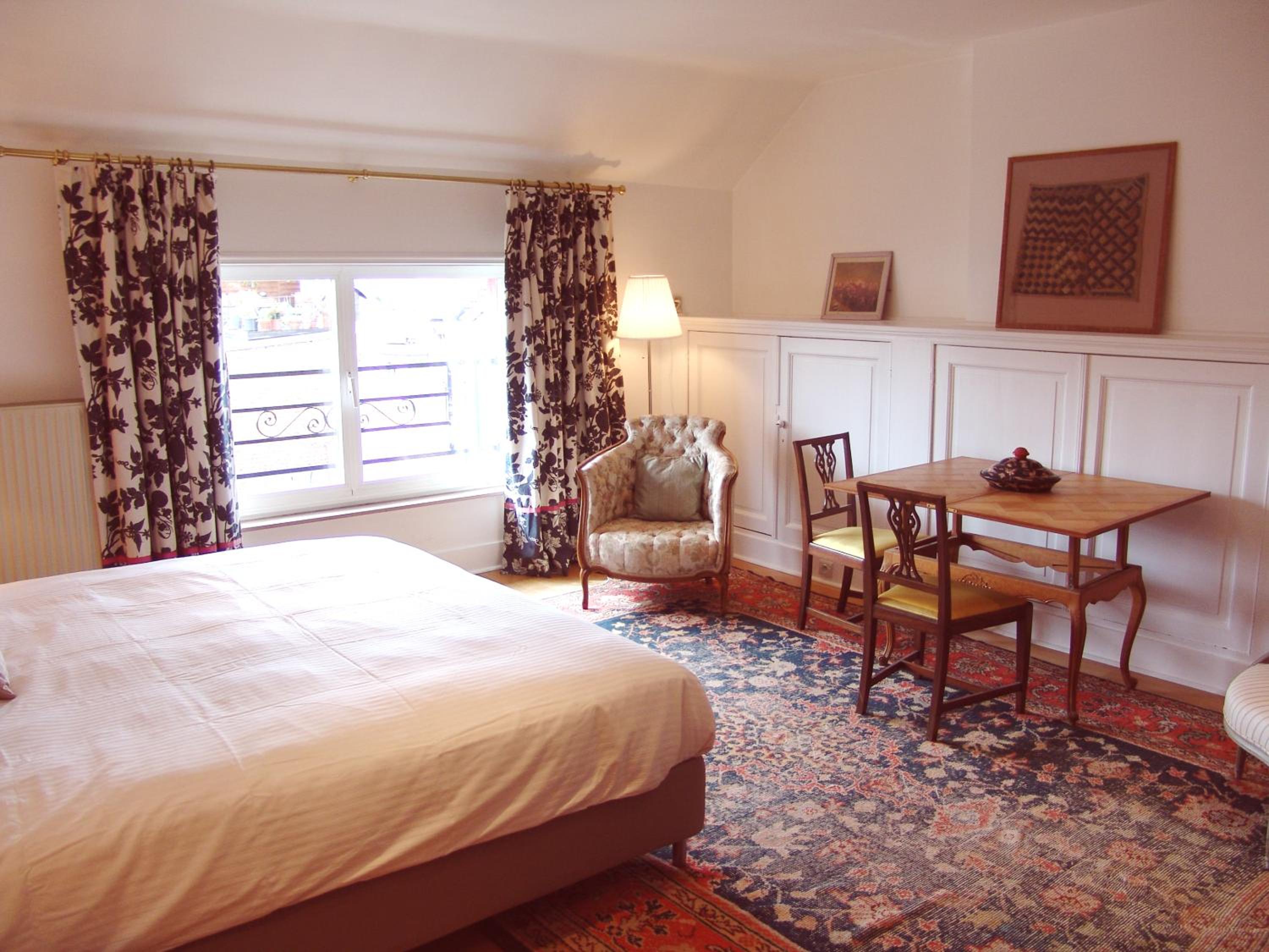 Louise Chatelain suites