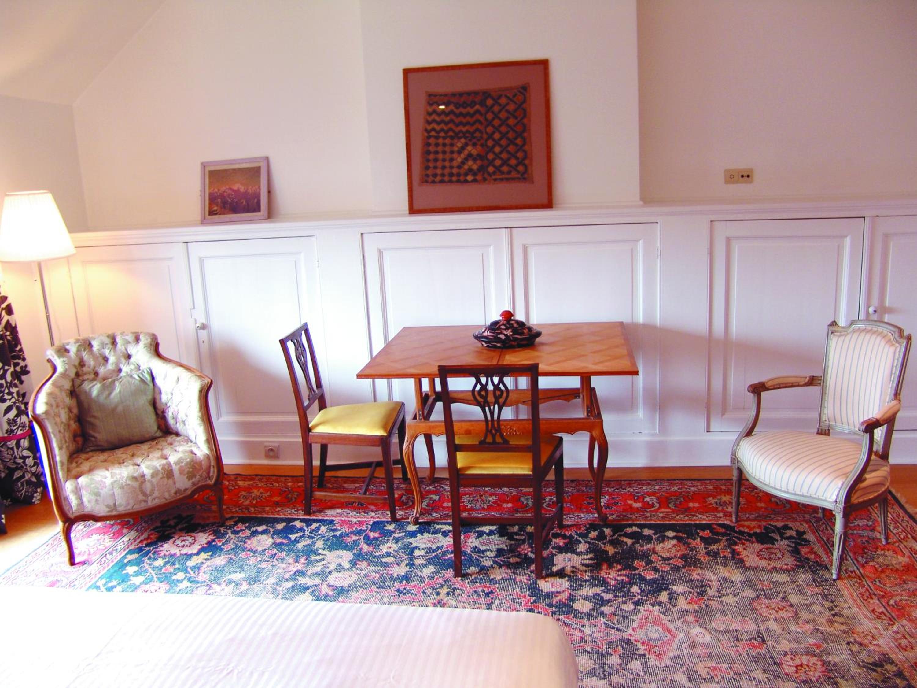 Louise Chatelain suites