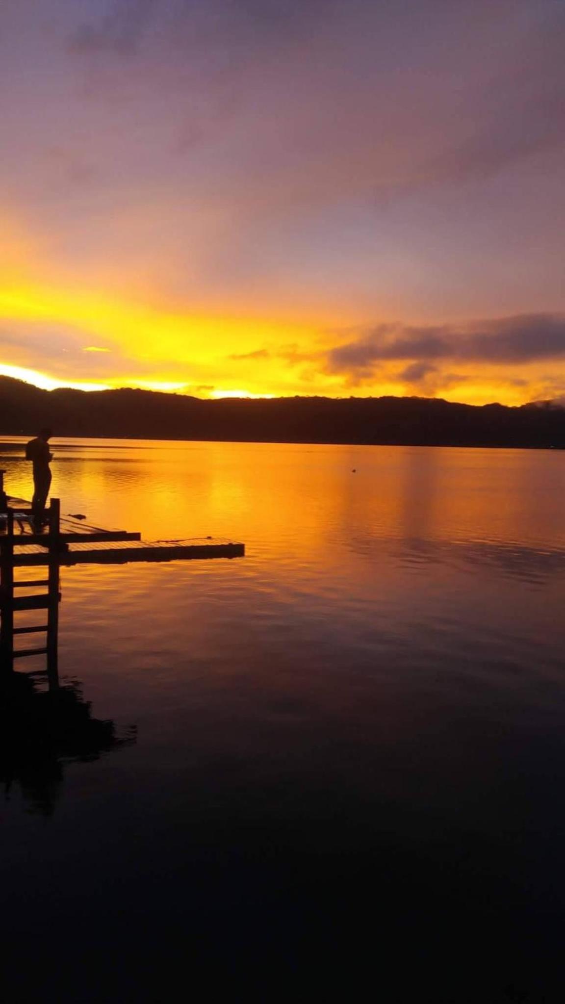Captain Morgan Hostel Lake Coatepeque