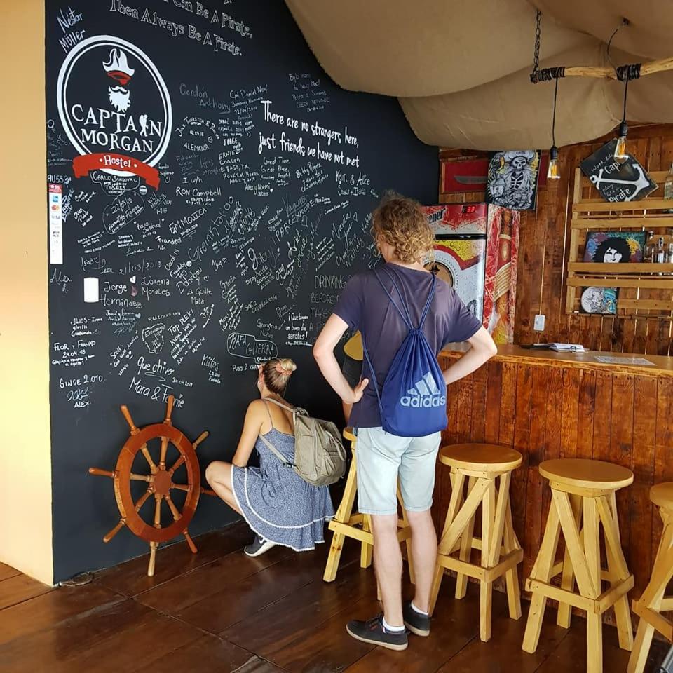 Captain Morgan Hostel Lake Coatepeque