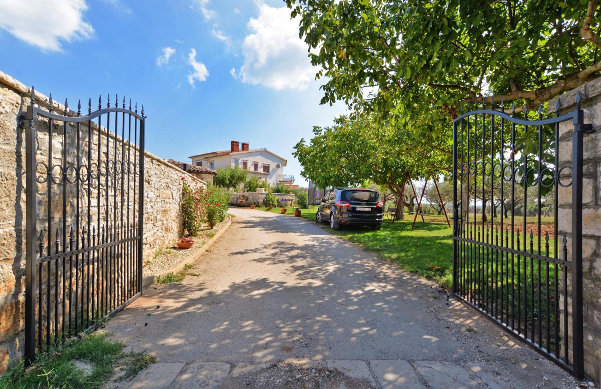 House Roberto 1384