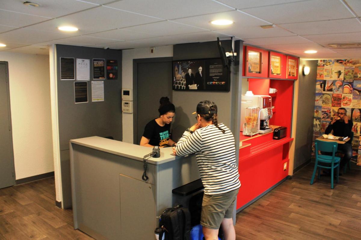 hotel reception