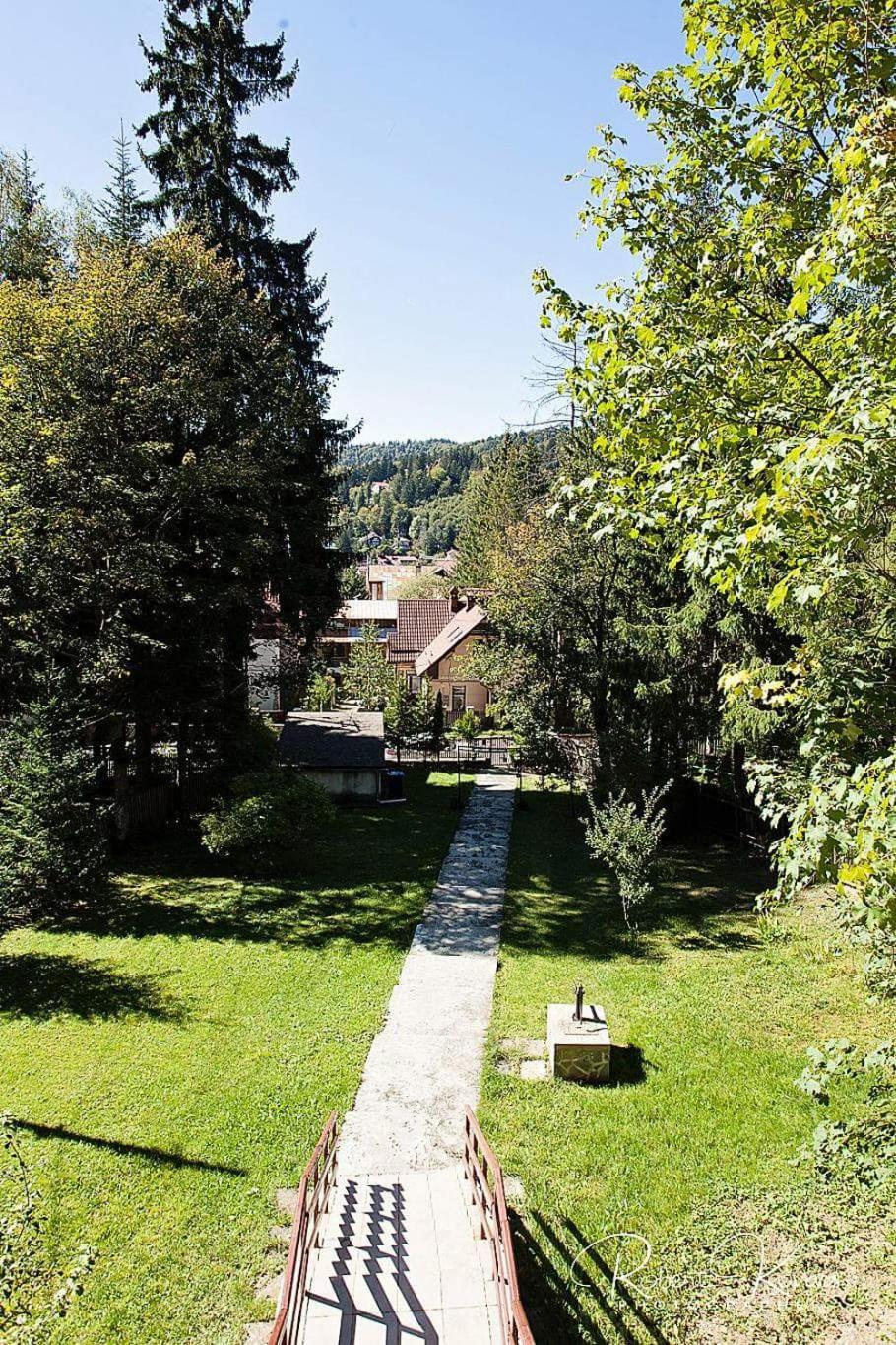 Vila Carolyne view 2