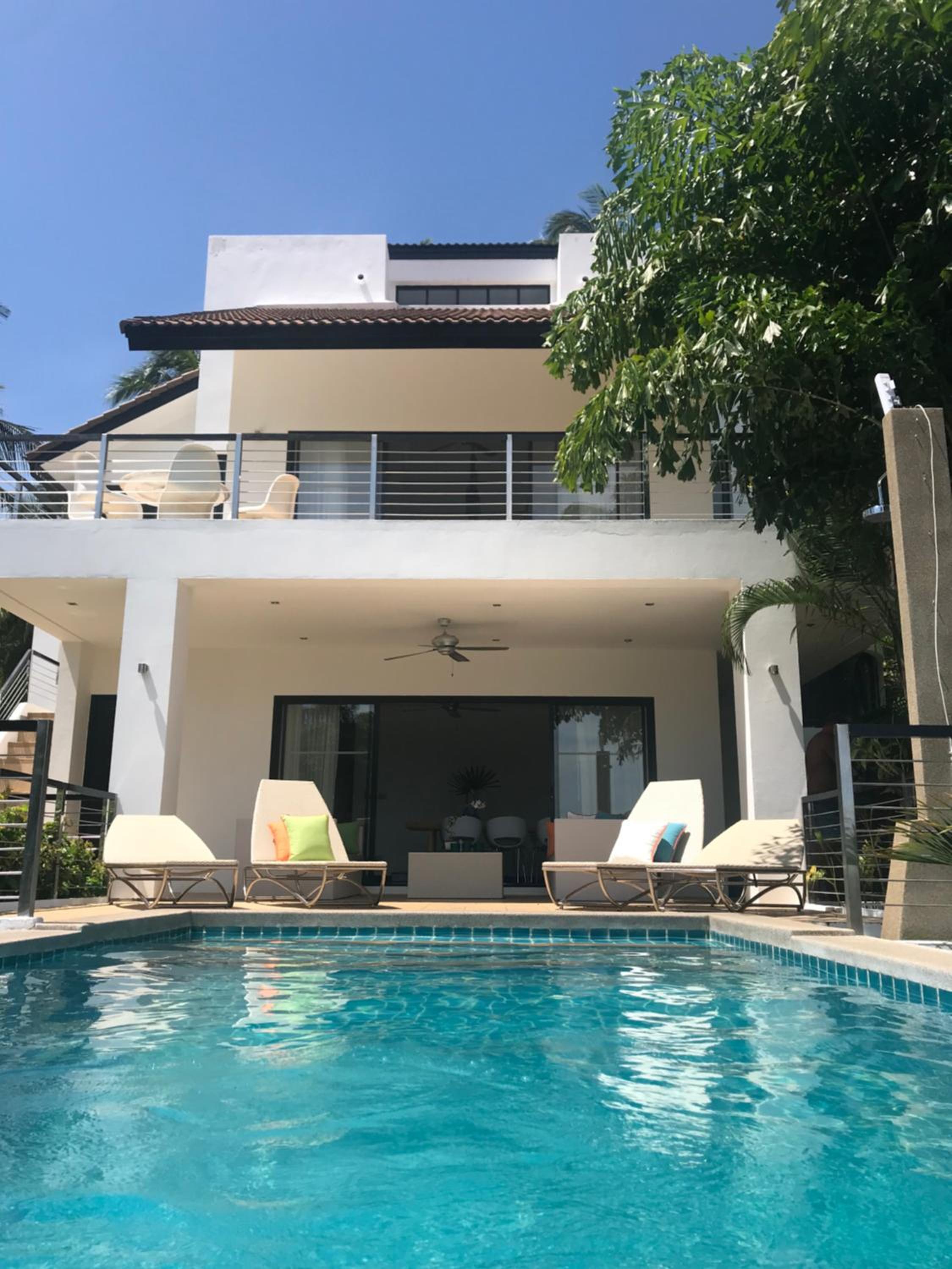 Hotel Wild Palms - Image 1