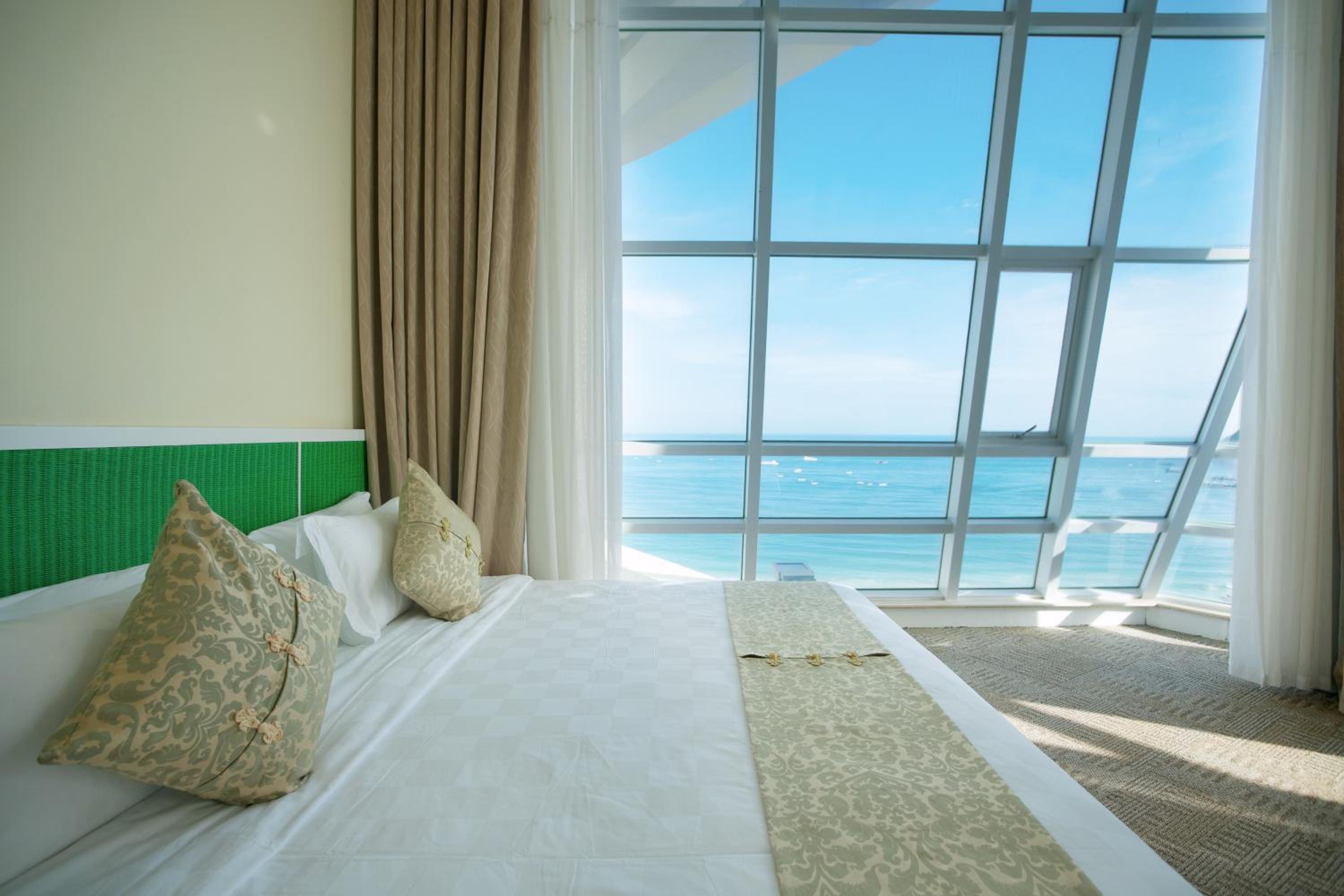 Sunshine Resort Intime Sanya