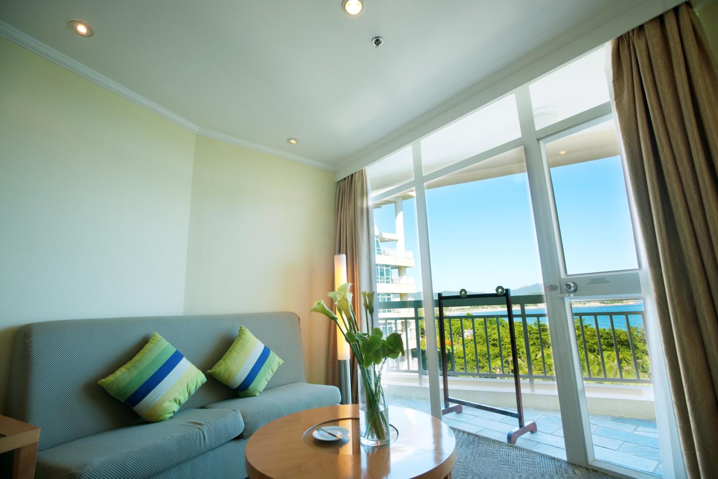 Sunshine Resort Intime Sanya