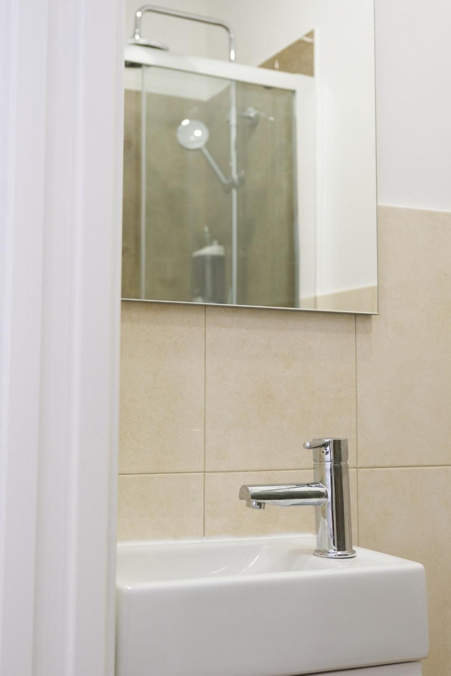 4U Lisbon Airport Suites