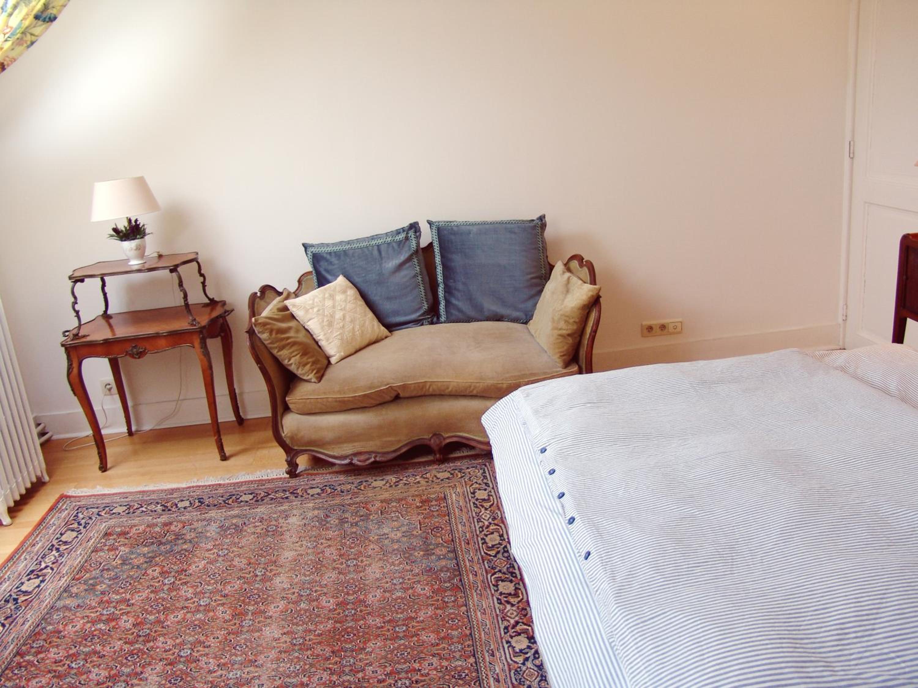 Louise Chatelain suites