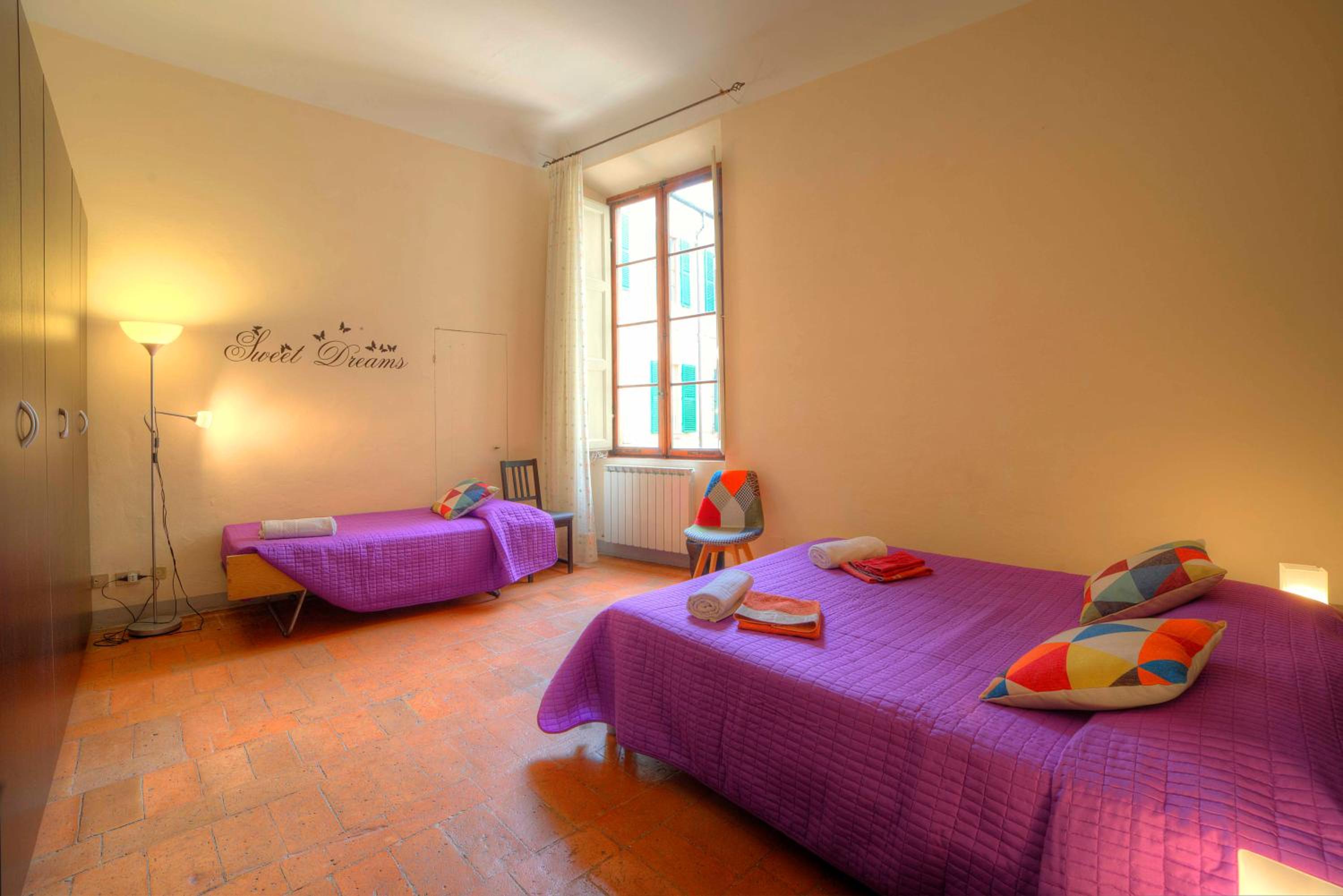 Stilmoderno Nice Apartment in Siena's Historic Center, Just Steps from Piazza del Campo view 3