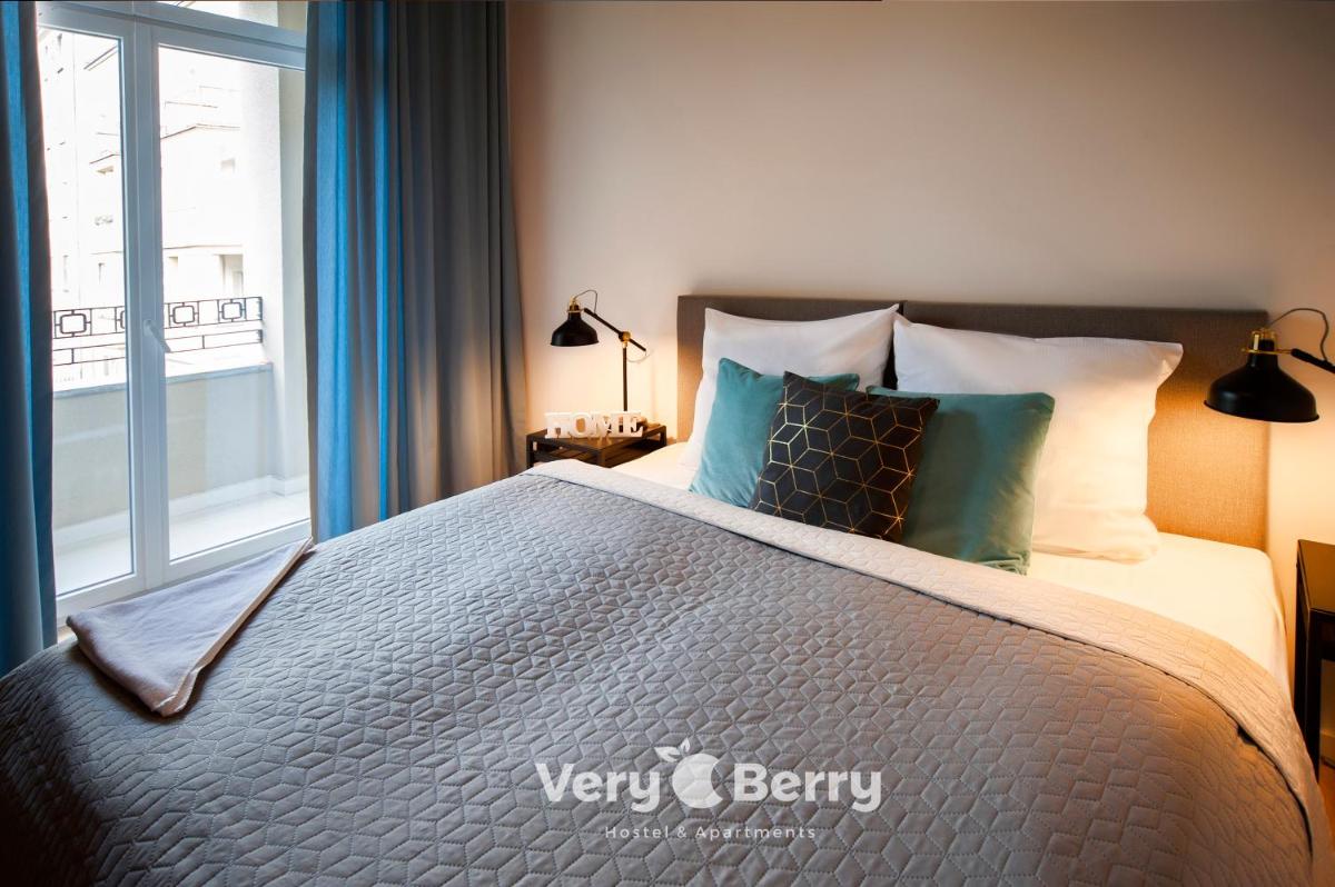 Very Berry - Chełmońskiego 20 - Deluxe Apartments, check in 24h view 5