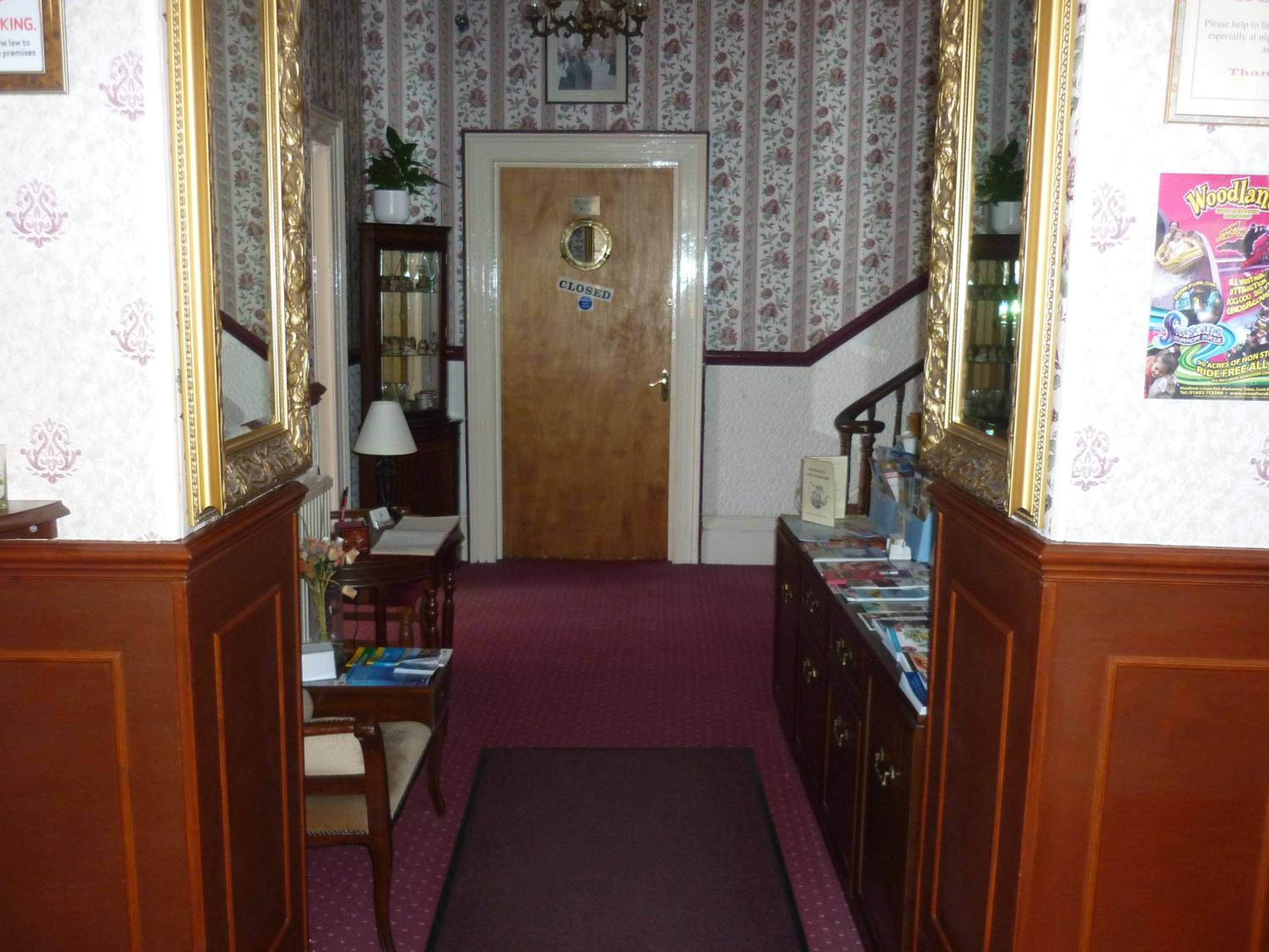 Photo 33