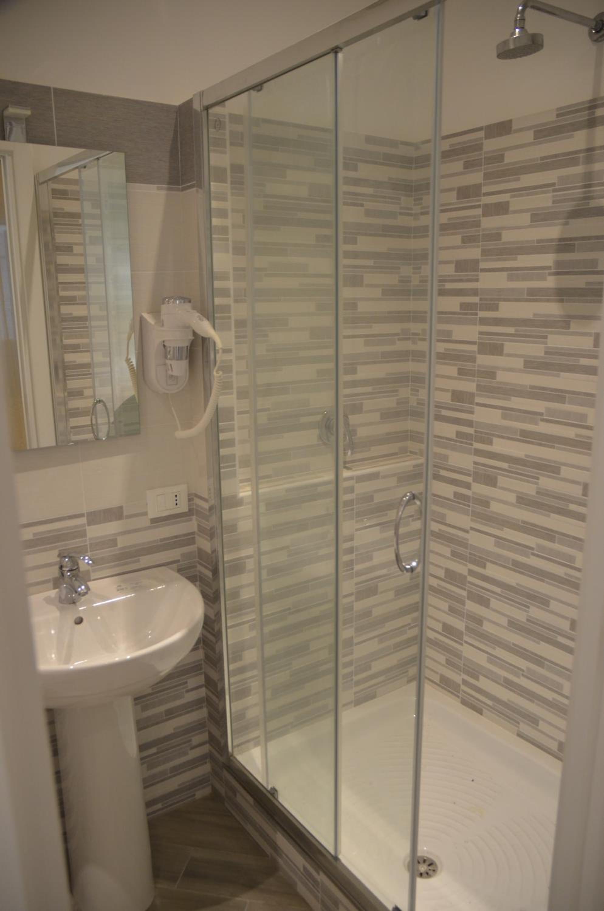 SuityRHome Navona 7 2 Suite