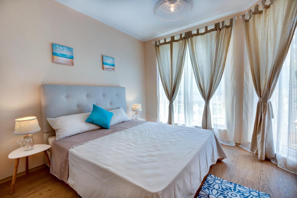 Venera & Anastasia Palace Apartments