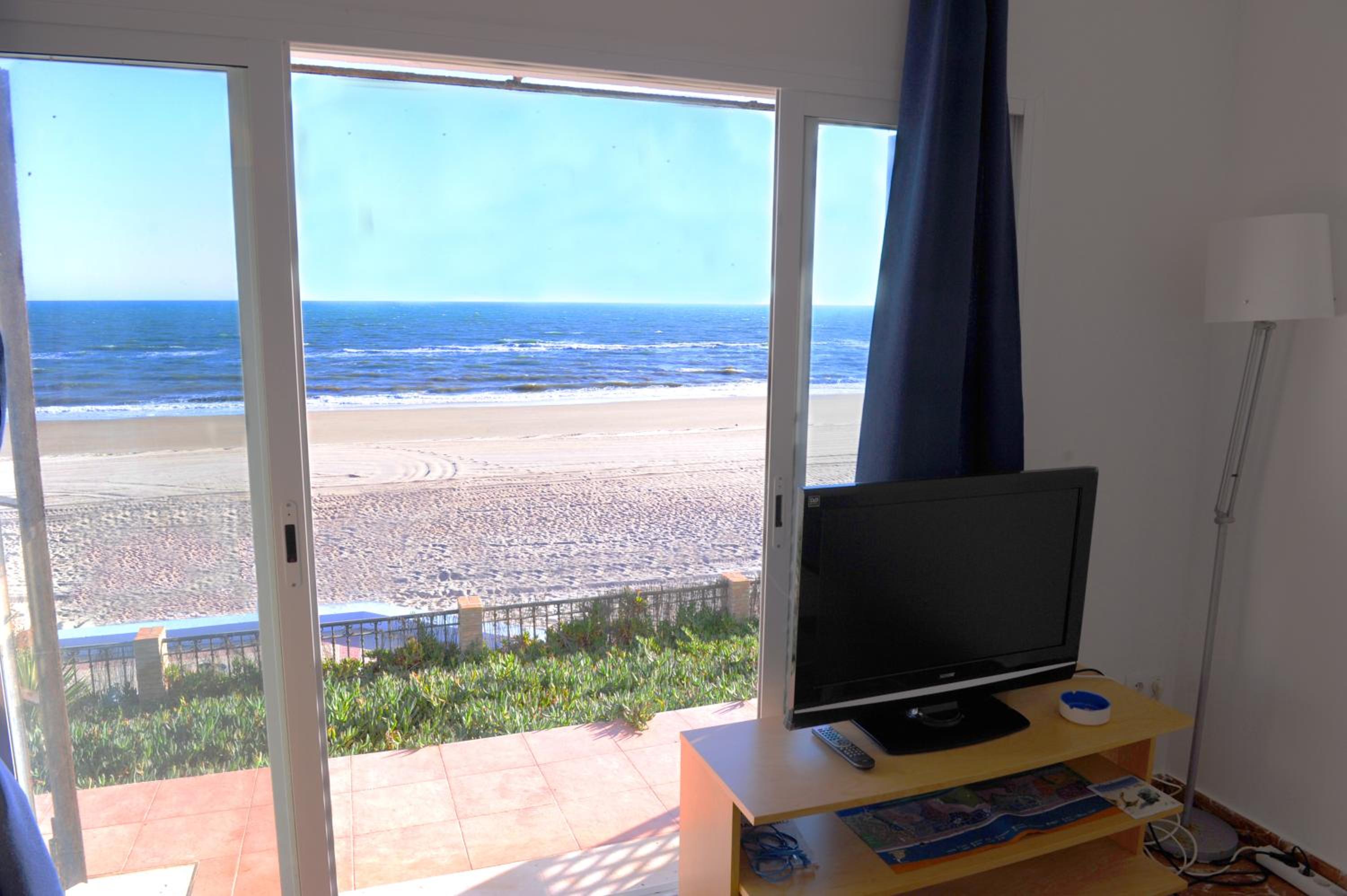 A la Orilla del Mar view 4