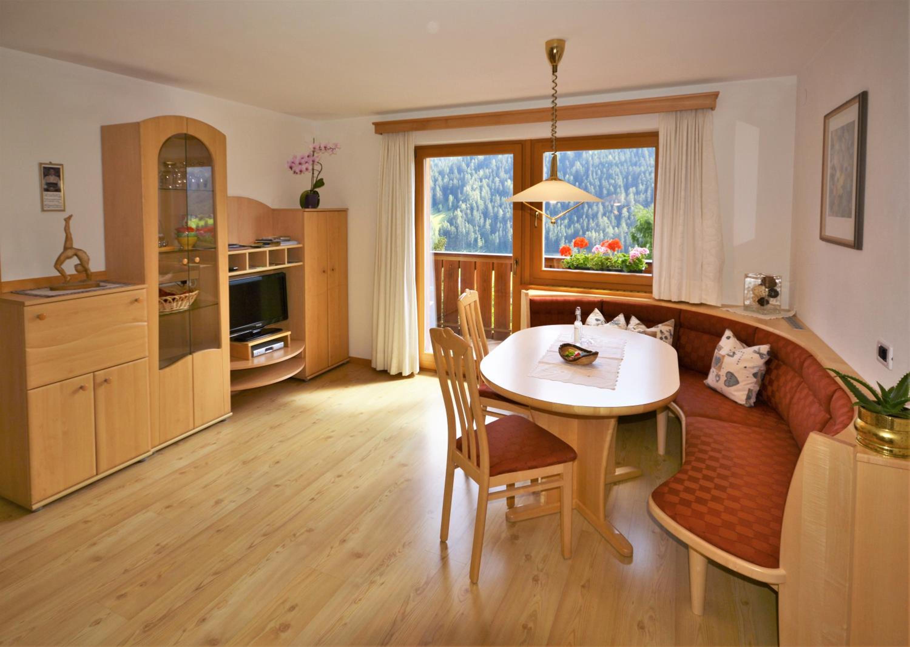 Apartment Larjëi view 5
