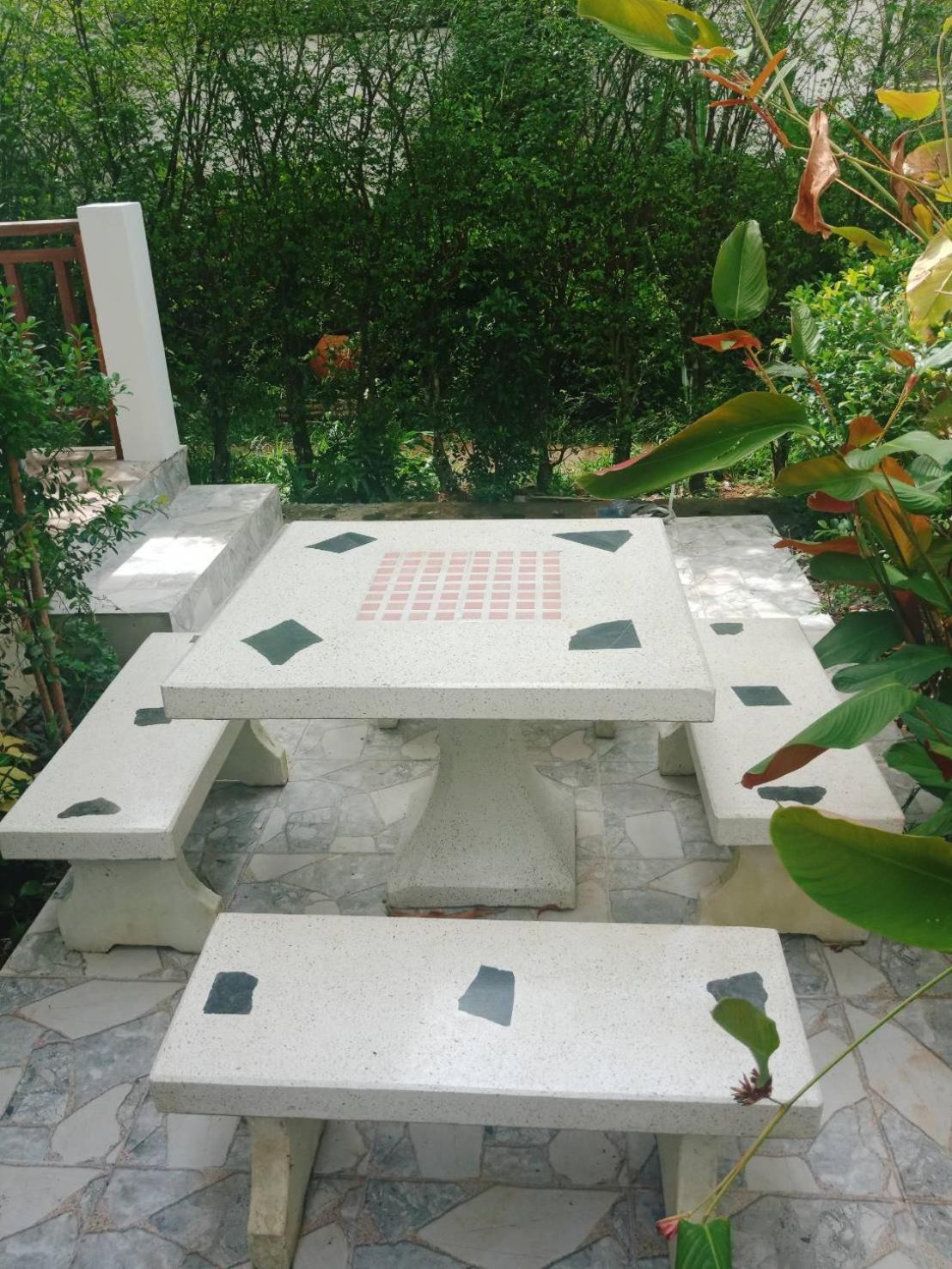 Hibiscus Cottage