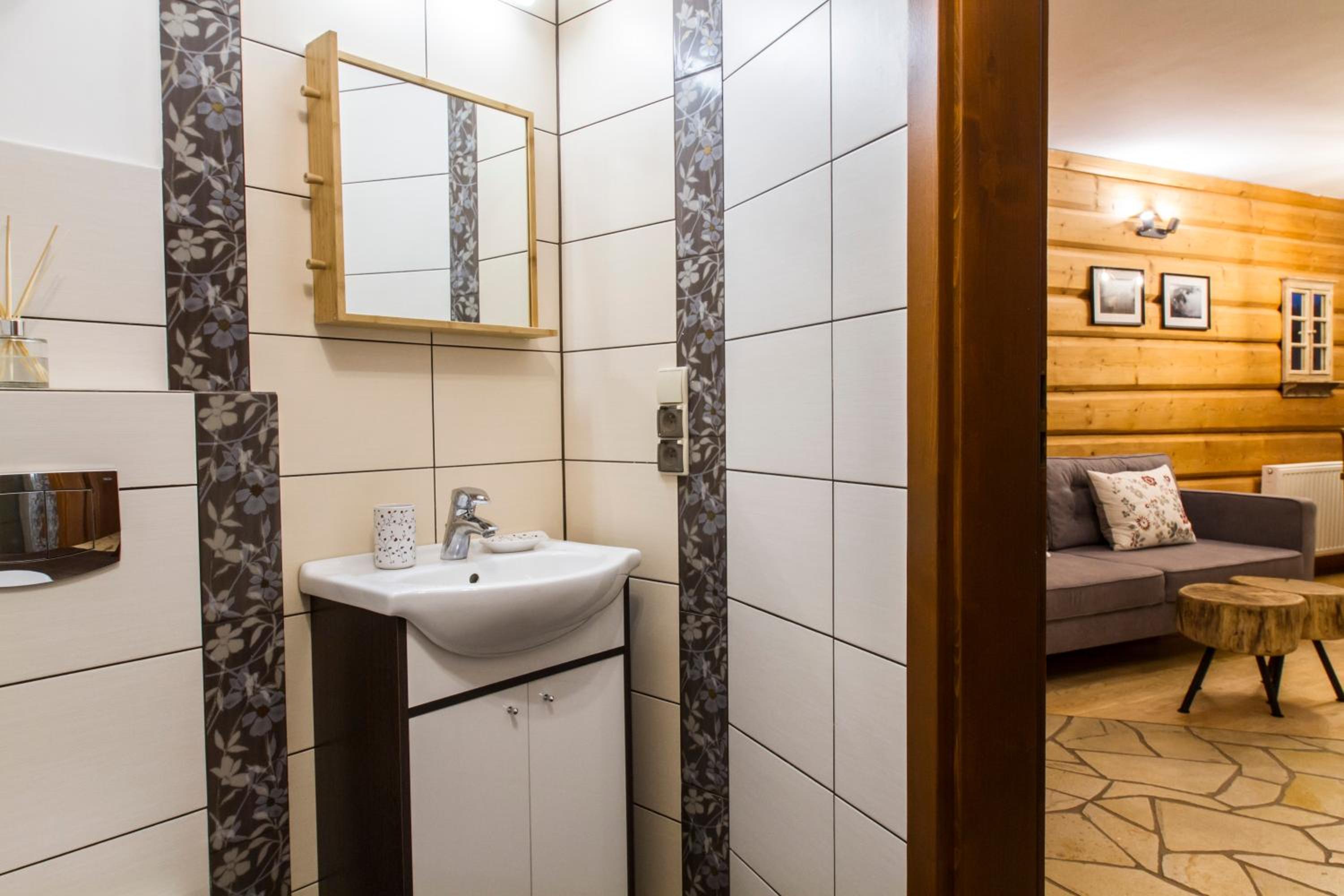 udanypobyt Apartament Regionalny z tarasem view 3