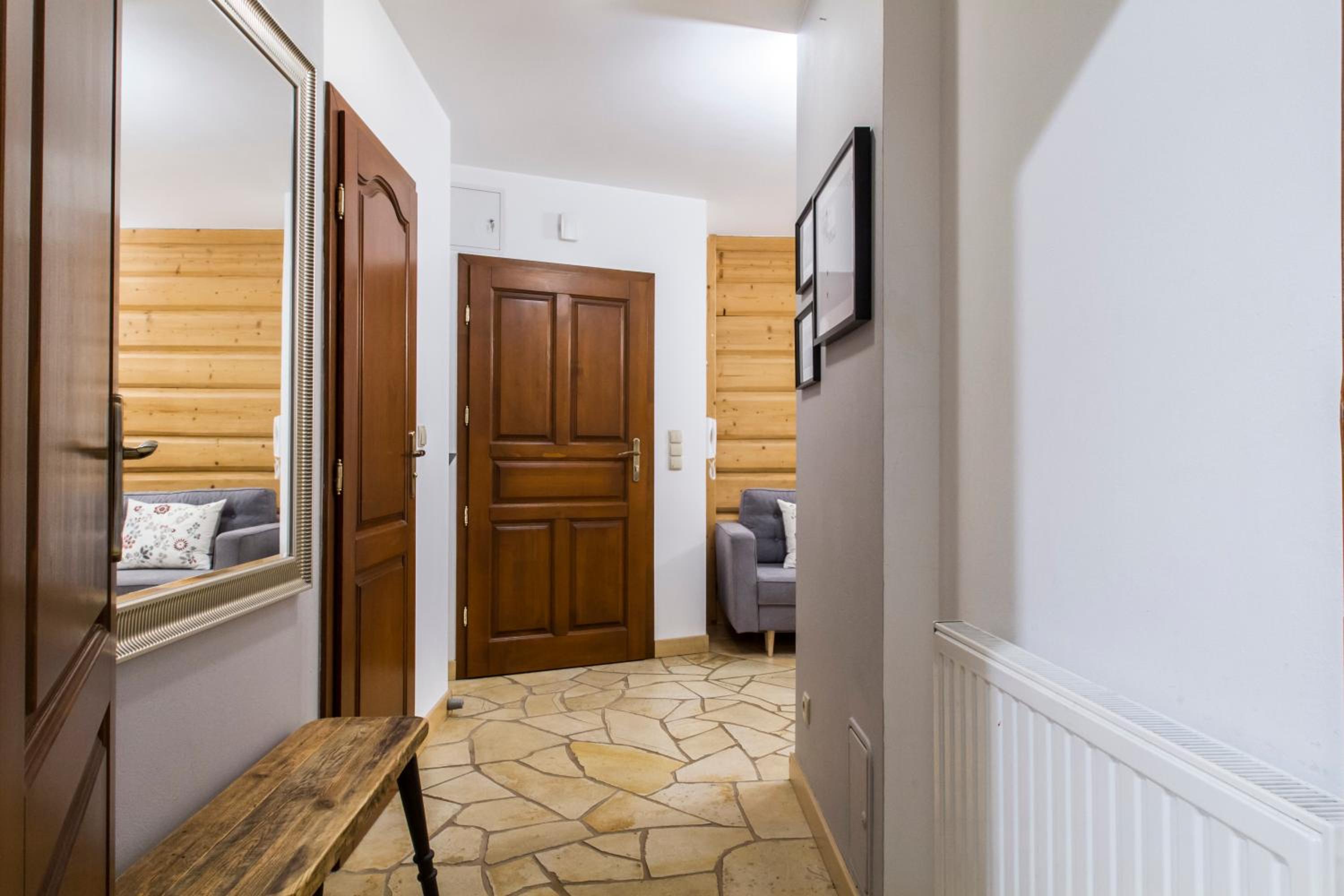 udanypobyt Apartament Regionalny z tarasem view 4