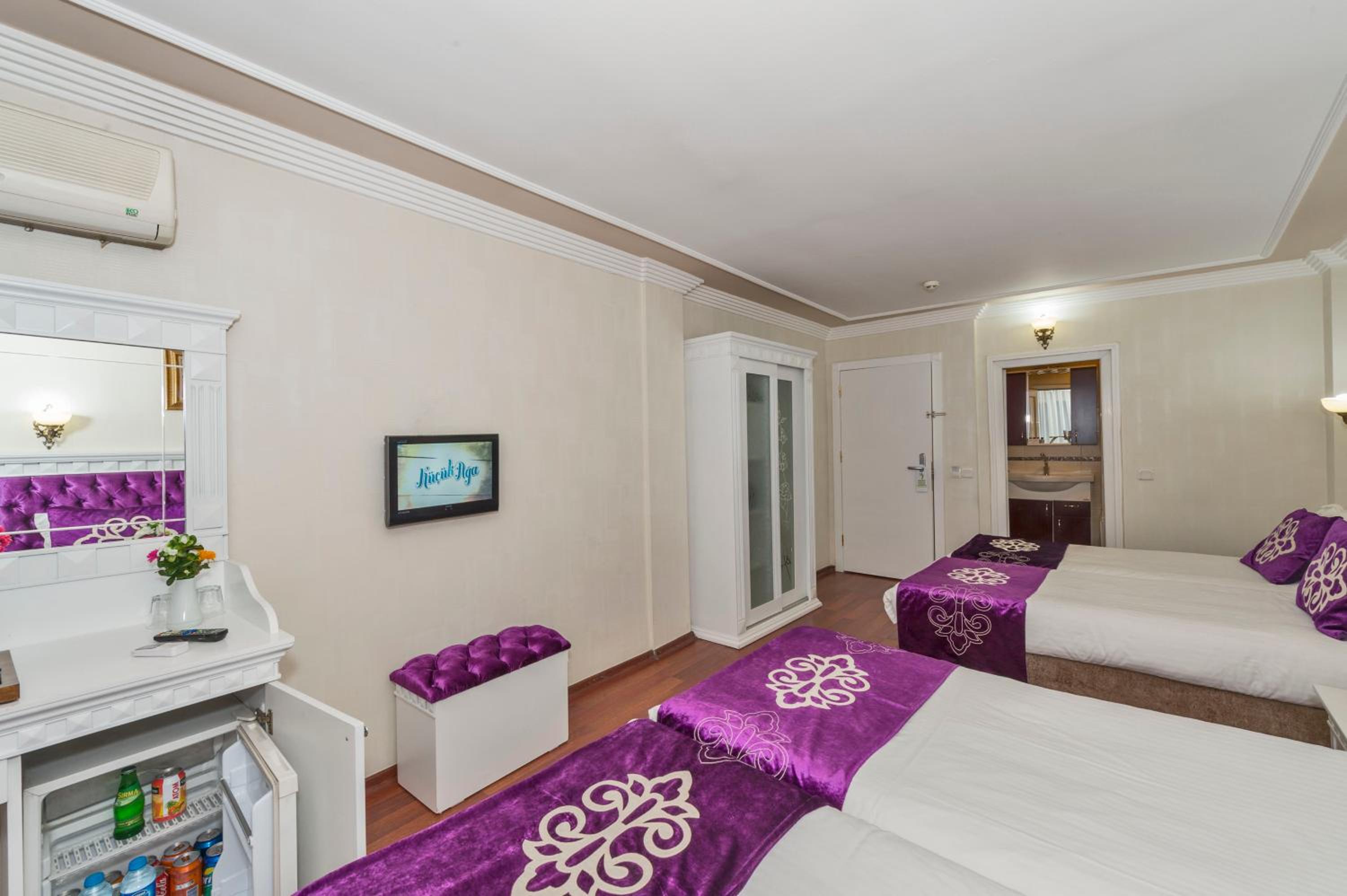 Istanbul Holiday Hotel - Image 15