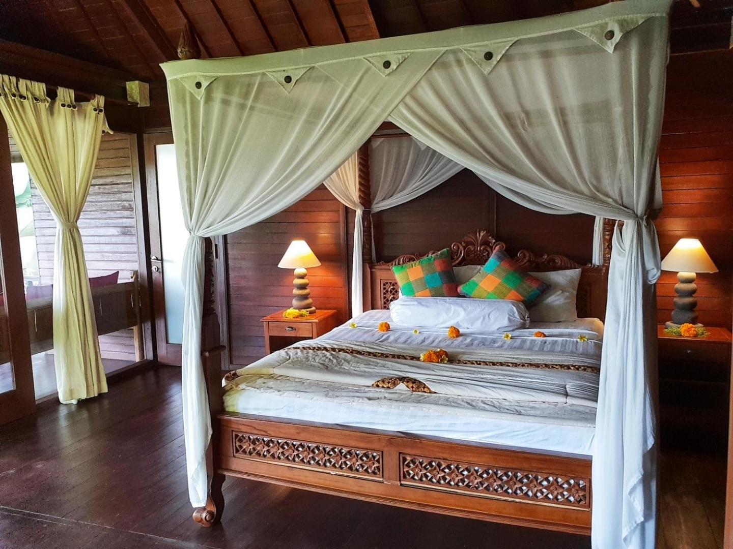 Secluded Jungle Villa view 3