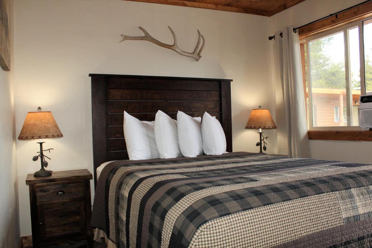 Elkhorn Cabins And Inn 11