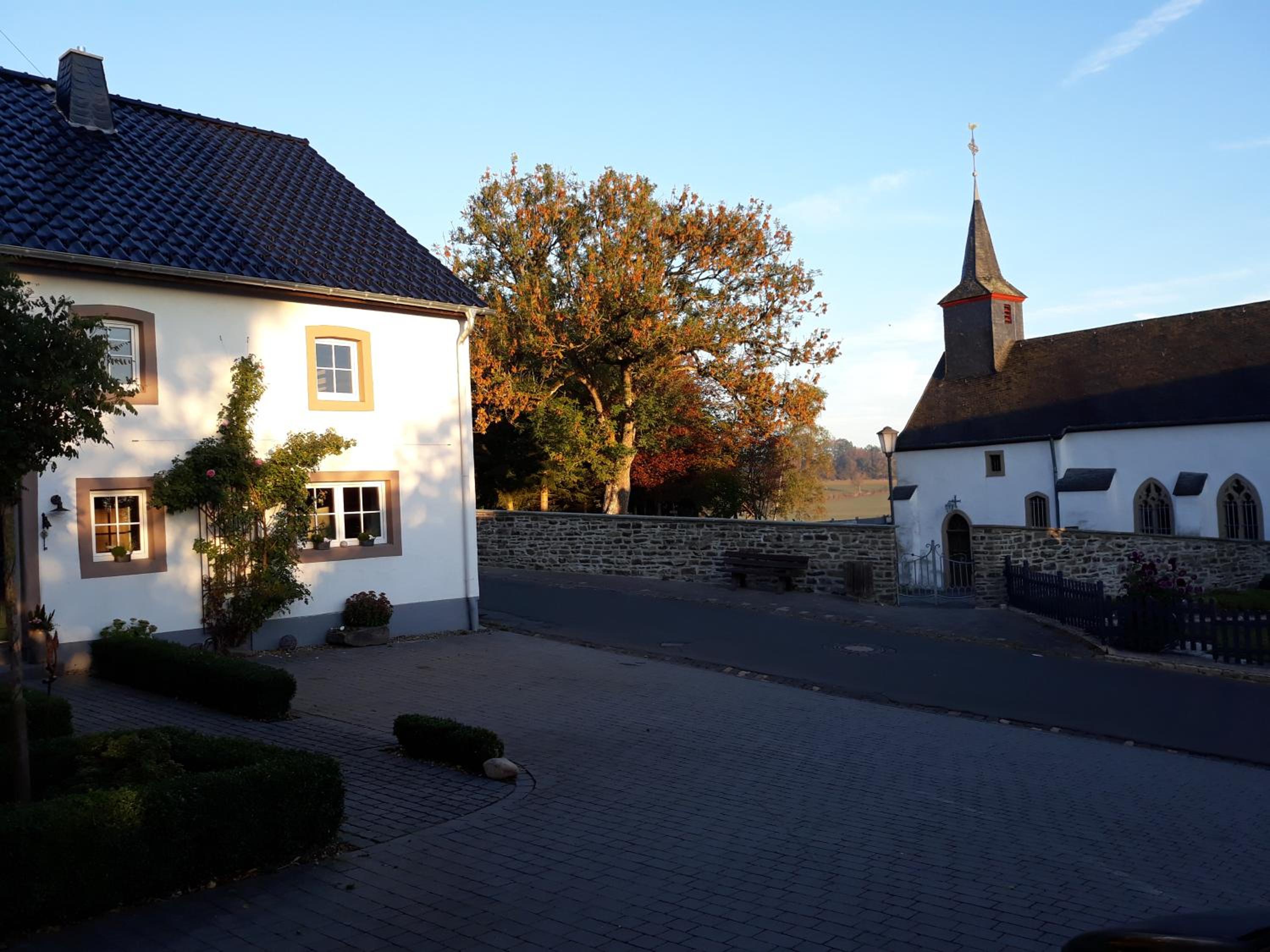 Eifelferienhaus An der Kapelle - kostenlose Sauna, Ofen
