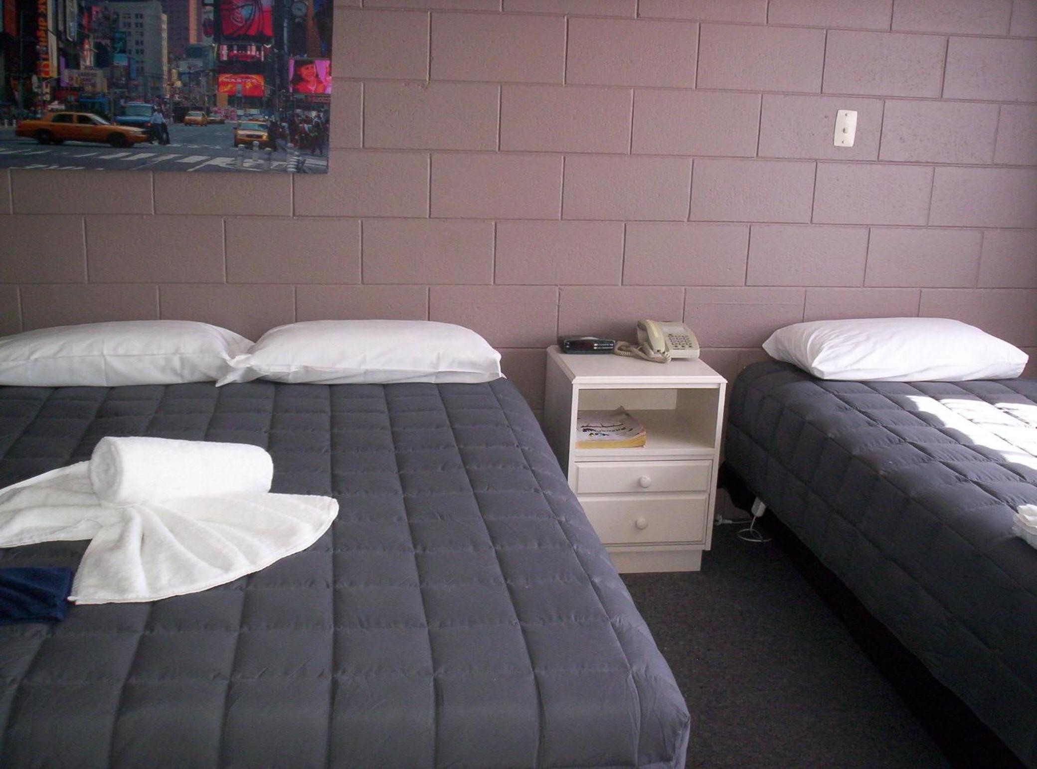 Broadway Motor Inn