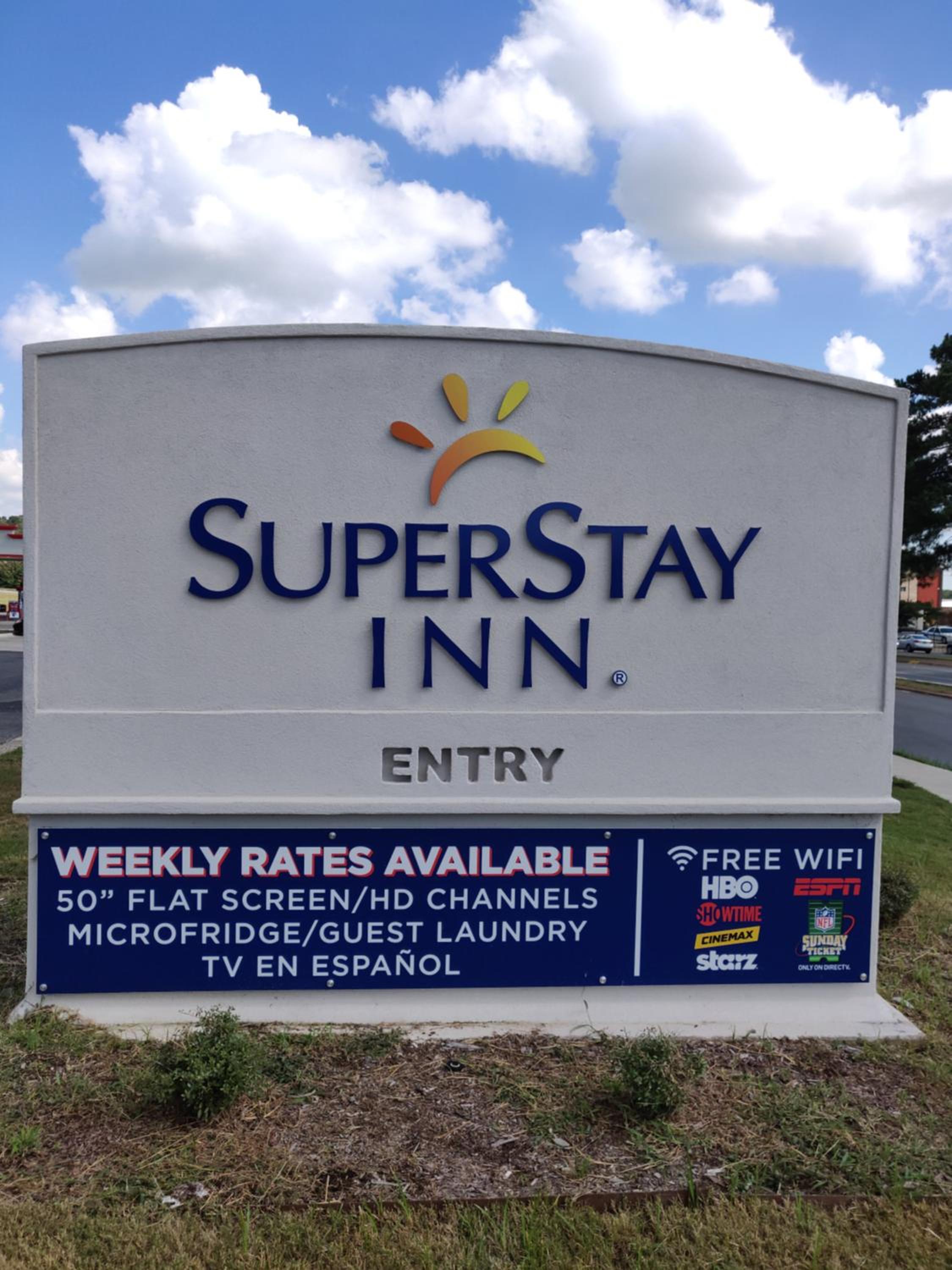 Little Rock Vacations - Super Stay Inn - Property Image 5