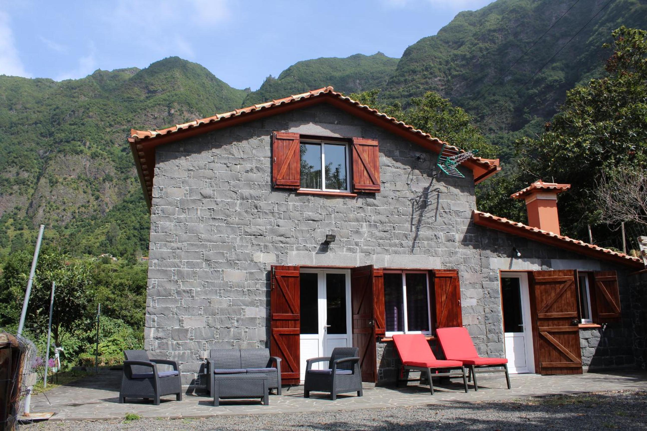 Hotel Lameiros Cottage - Image 1