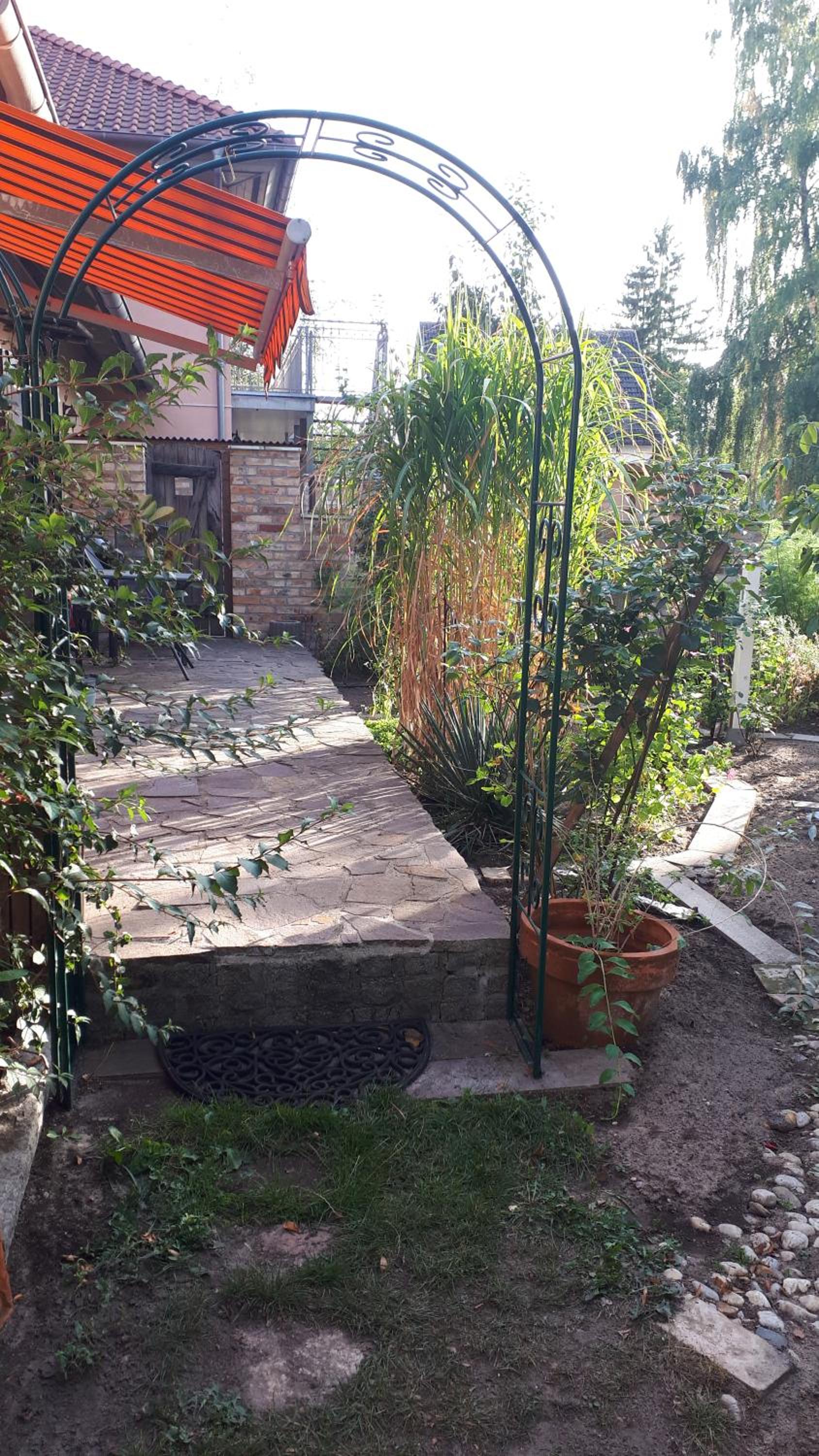 Ferienwohnung Birkenwerder bei Berlin mit Terrasse und kleinem Garten