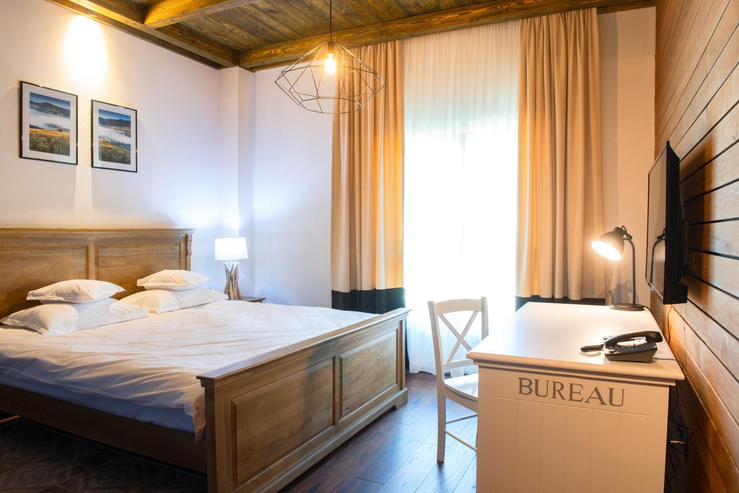 KABAN BOUTIQUE HOTEL - 5Star Central Villa in Vatra Dornei, photo 46