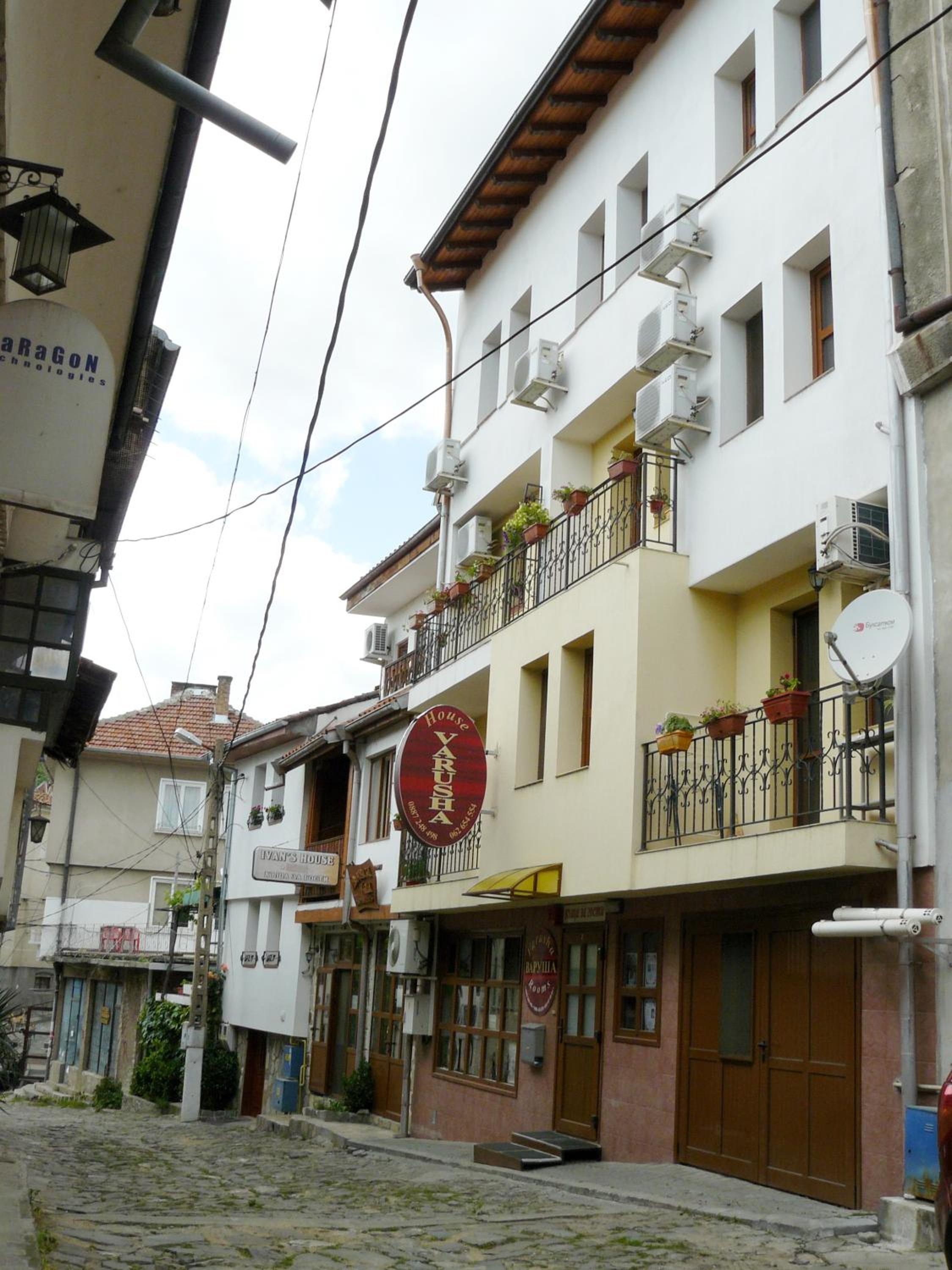 Family Hotel Varusha