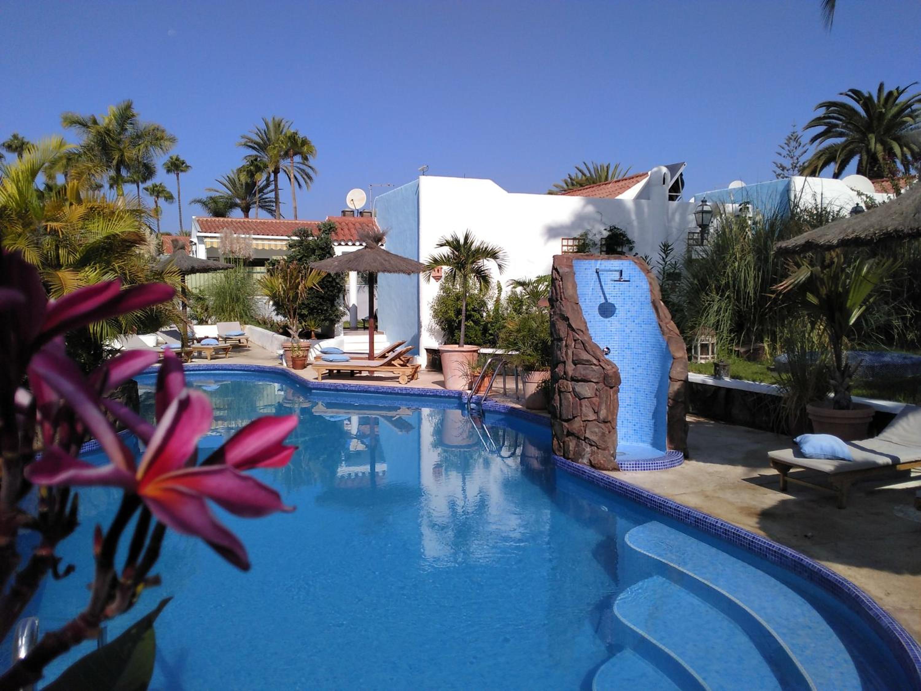 Birdcage Gay Men Resort and Lifestyle Hotel